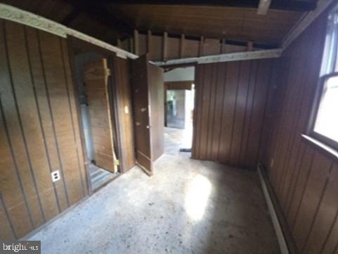ELK HORN - Residential