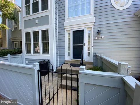 MLS: VAFX2302506