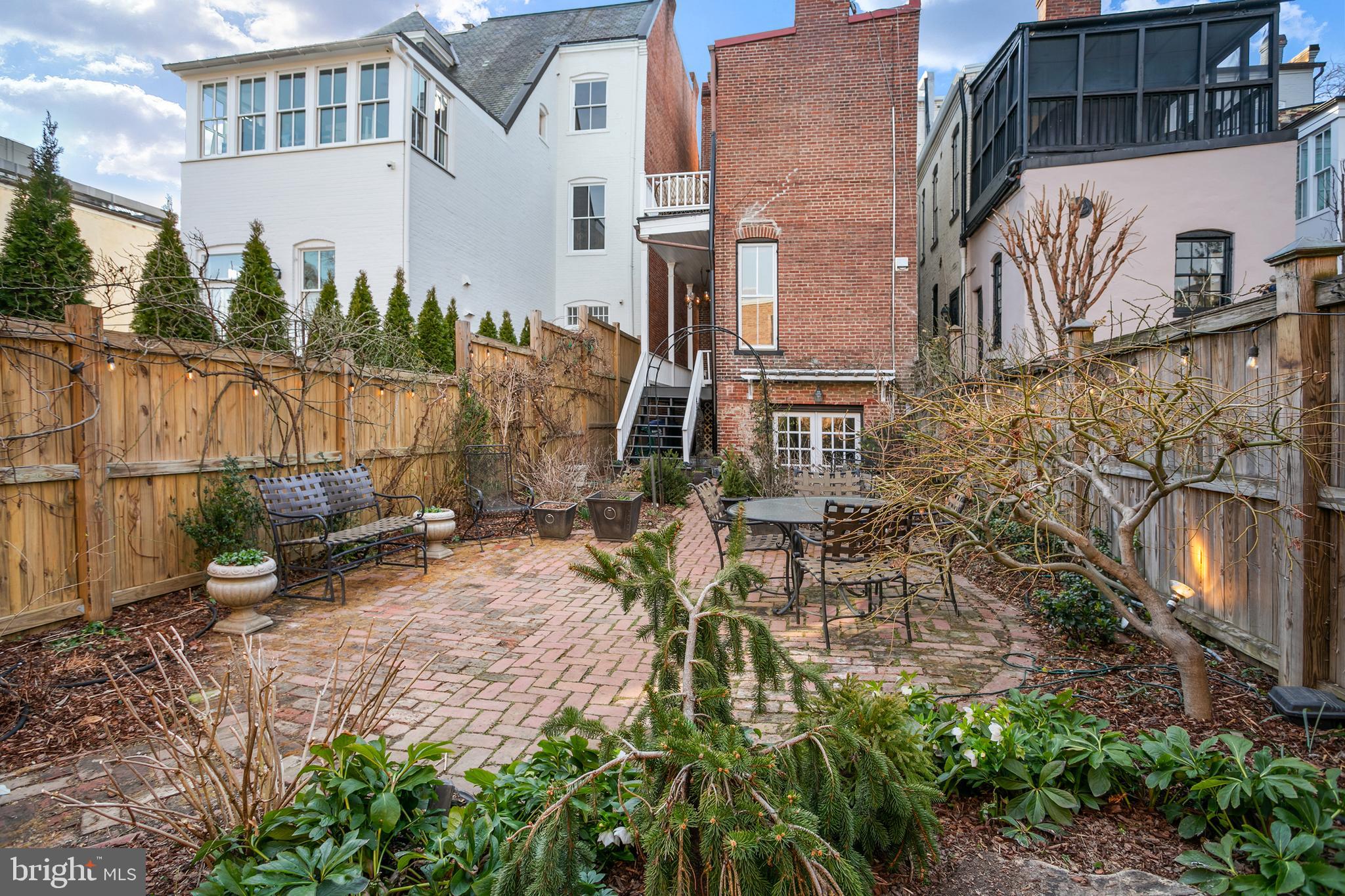 GEORGETOWN - Residential