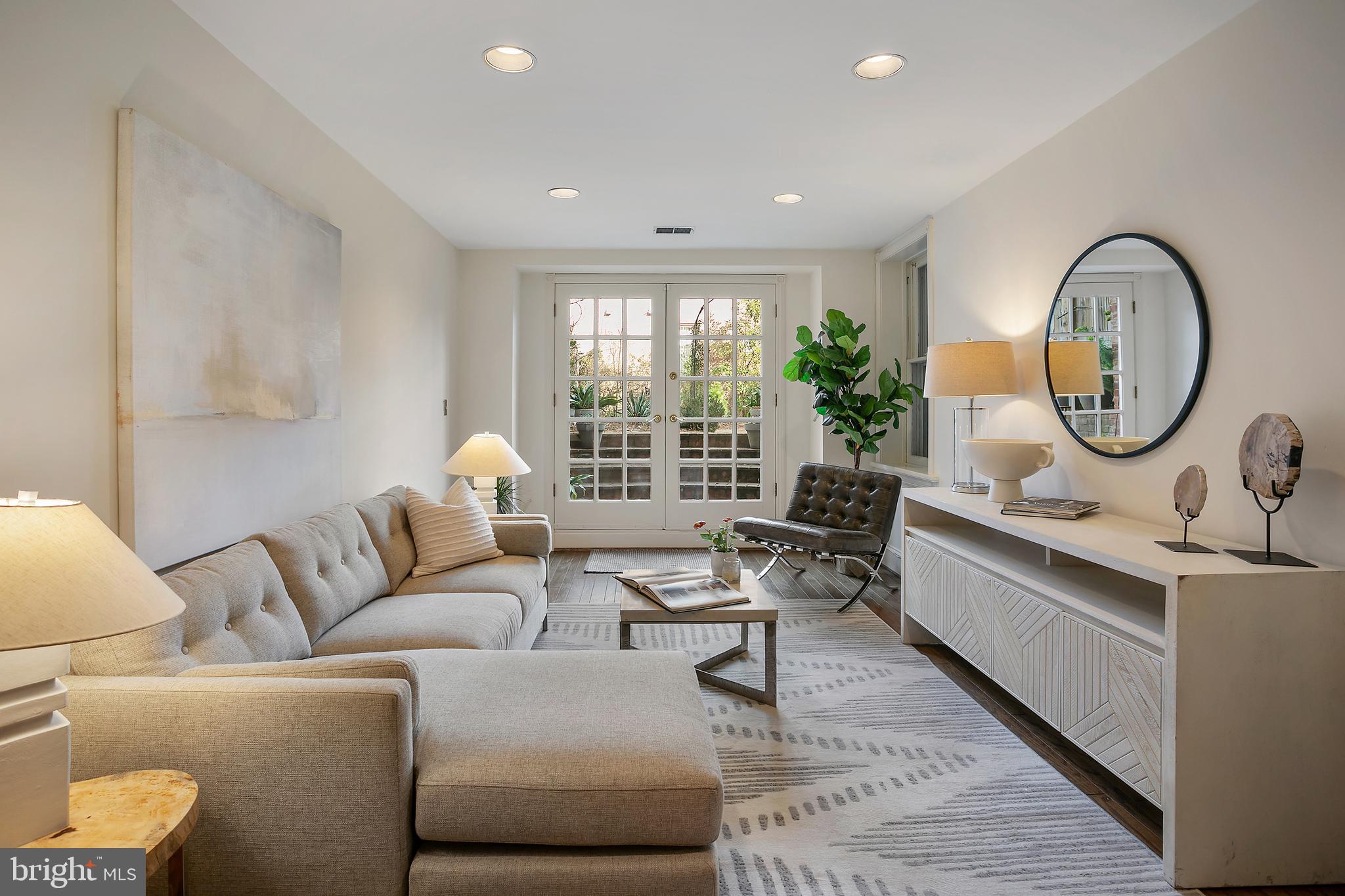 GEORGETOWN - Residential