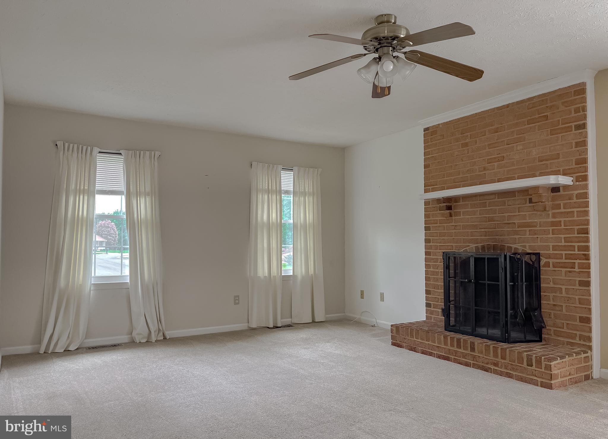 PANQUIA OAKS SUB - Residential Lease