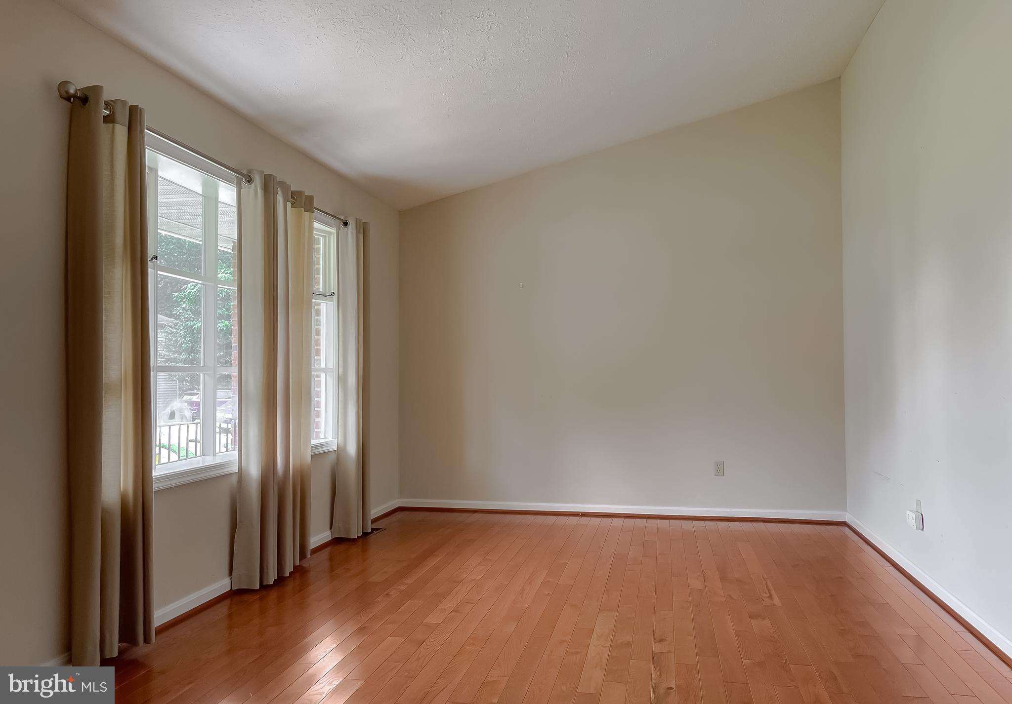 PANQUIA OAKS SUB - Residential Lease