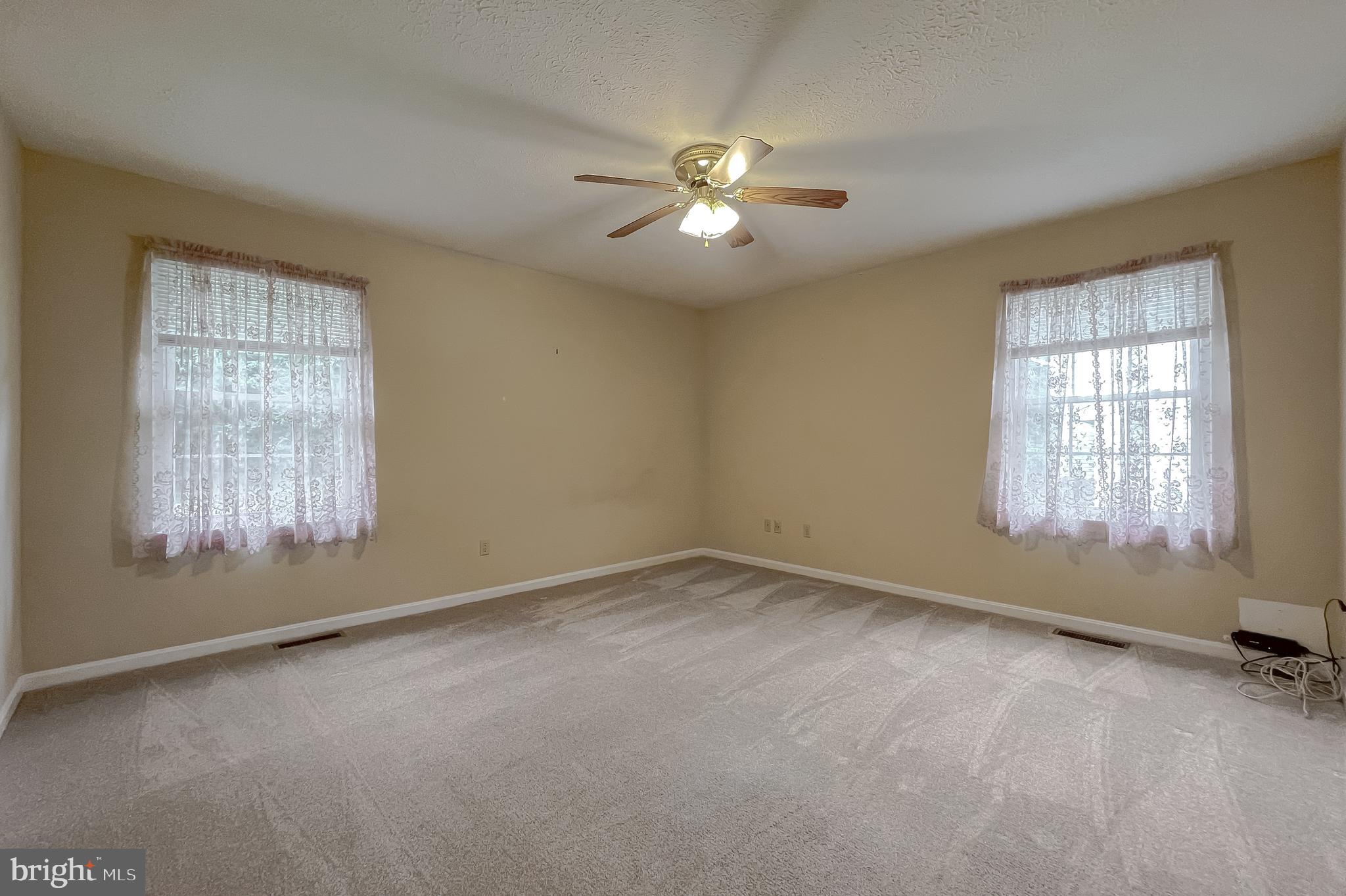 PANQUIA OAKS SUB - Residential Lease