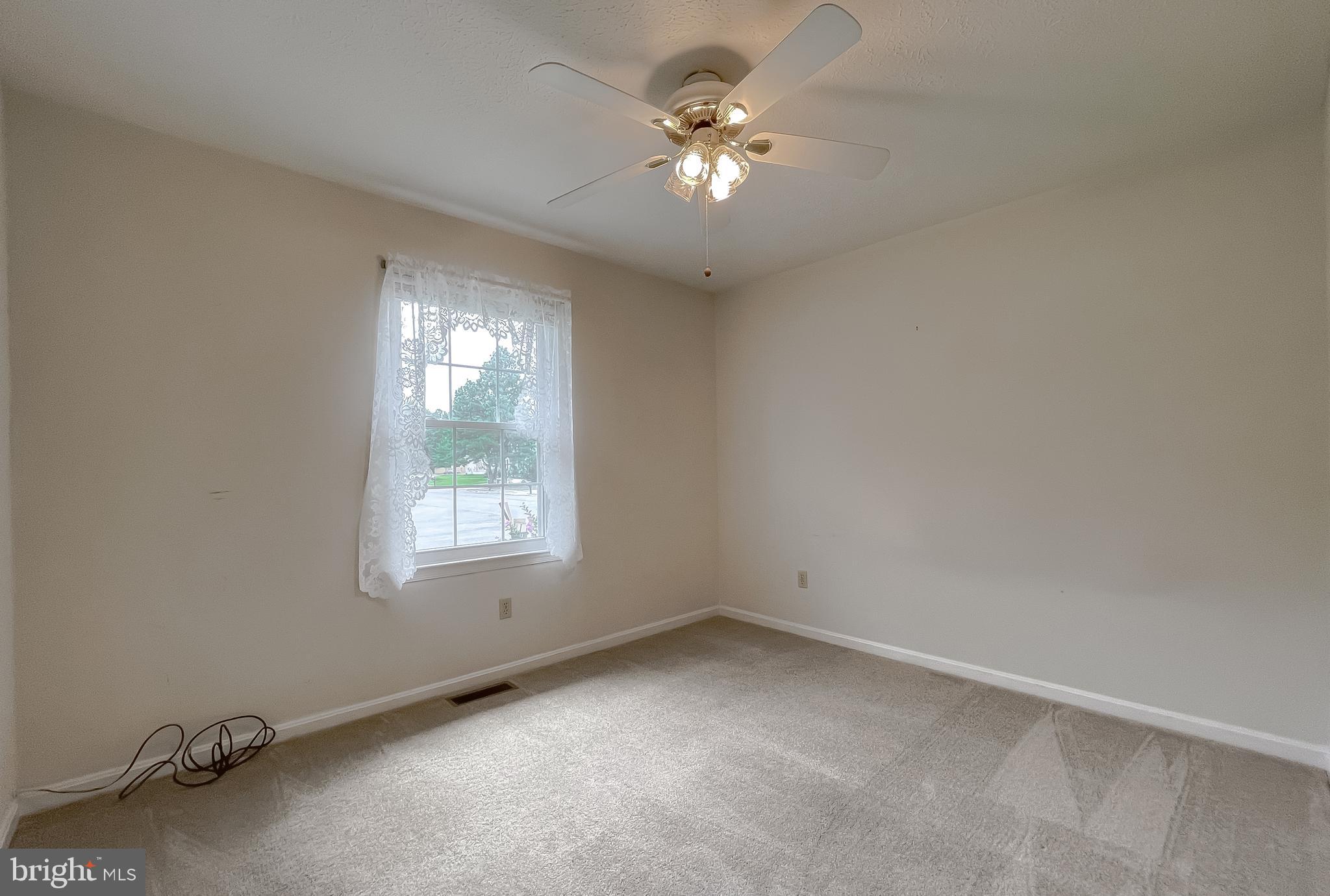 PANQUIA OAKS SUB - Residential Lease