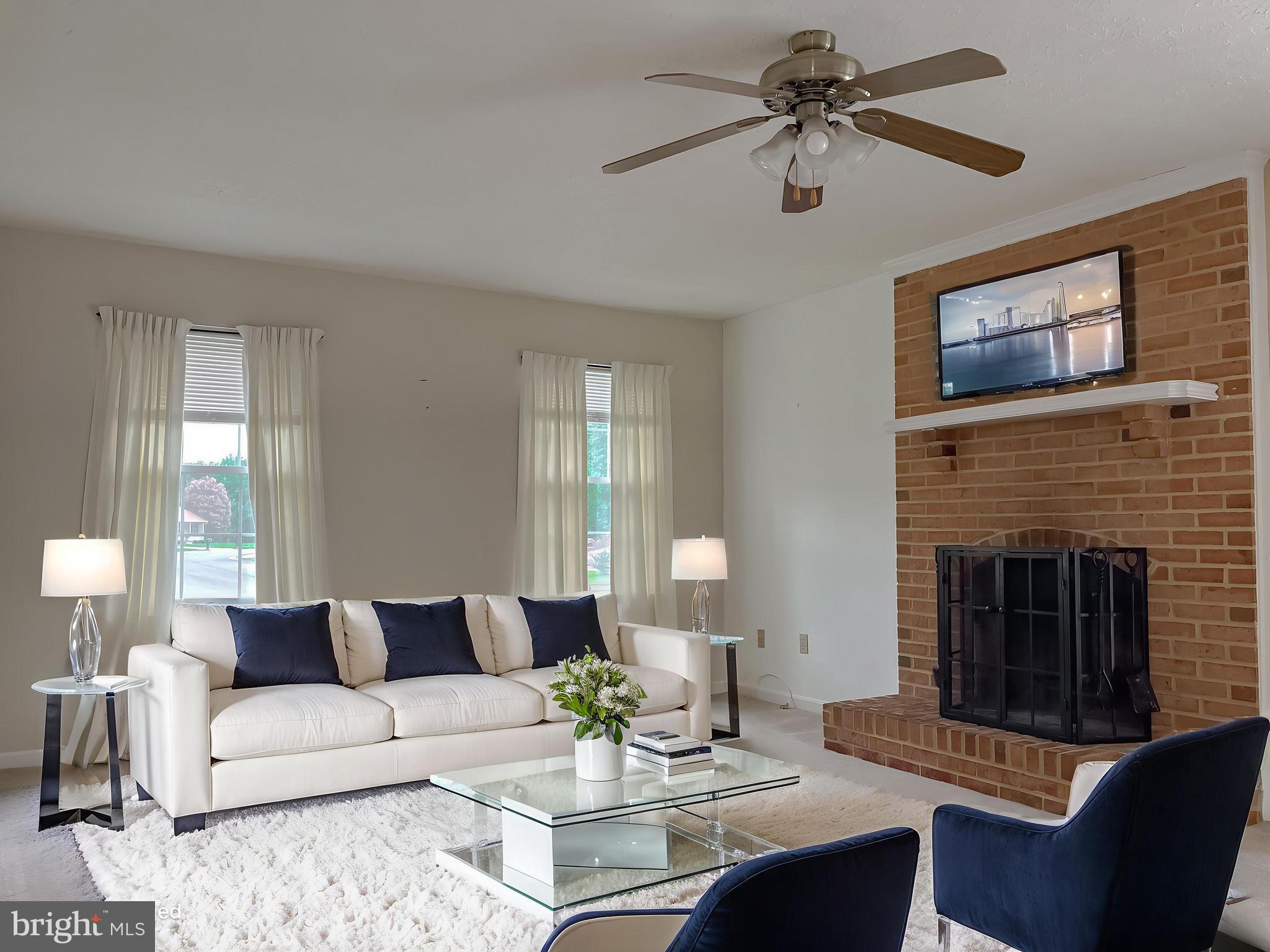 PANQUIA OAKS SUB - Residential Lease