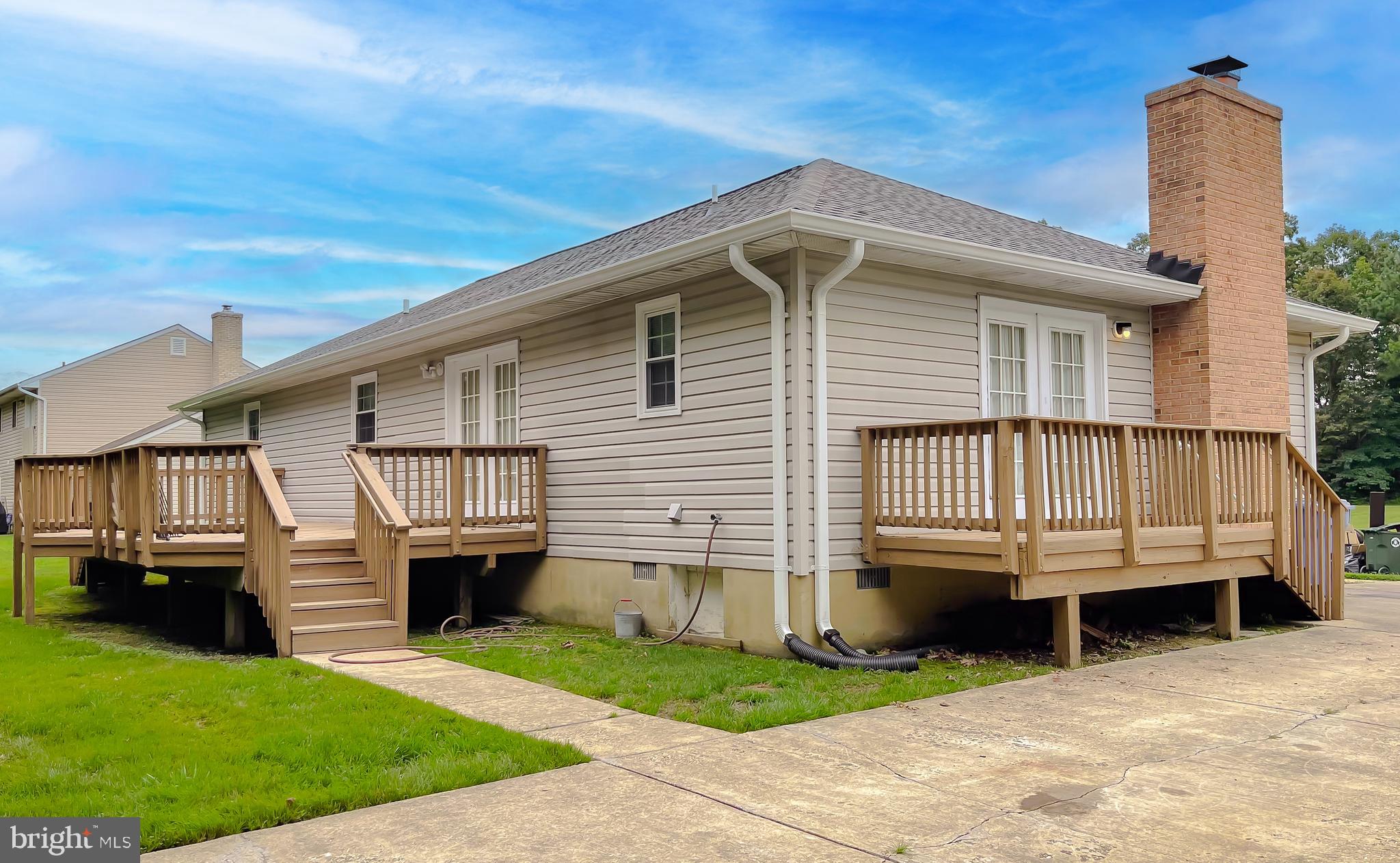 PANQUIA OAKS SUB - Residential Lease