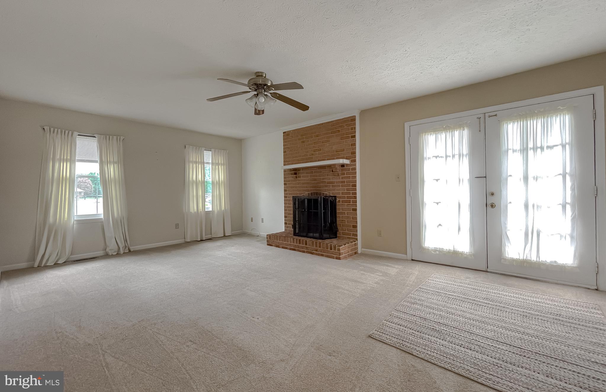 PANQUIA OAKS SUB - Residential Lease