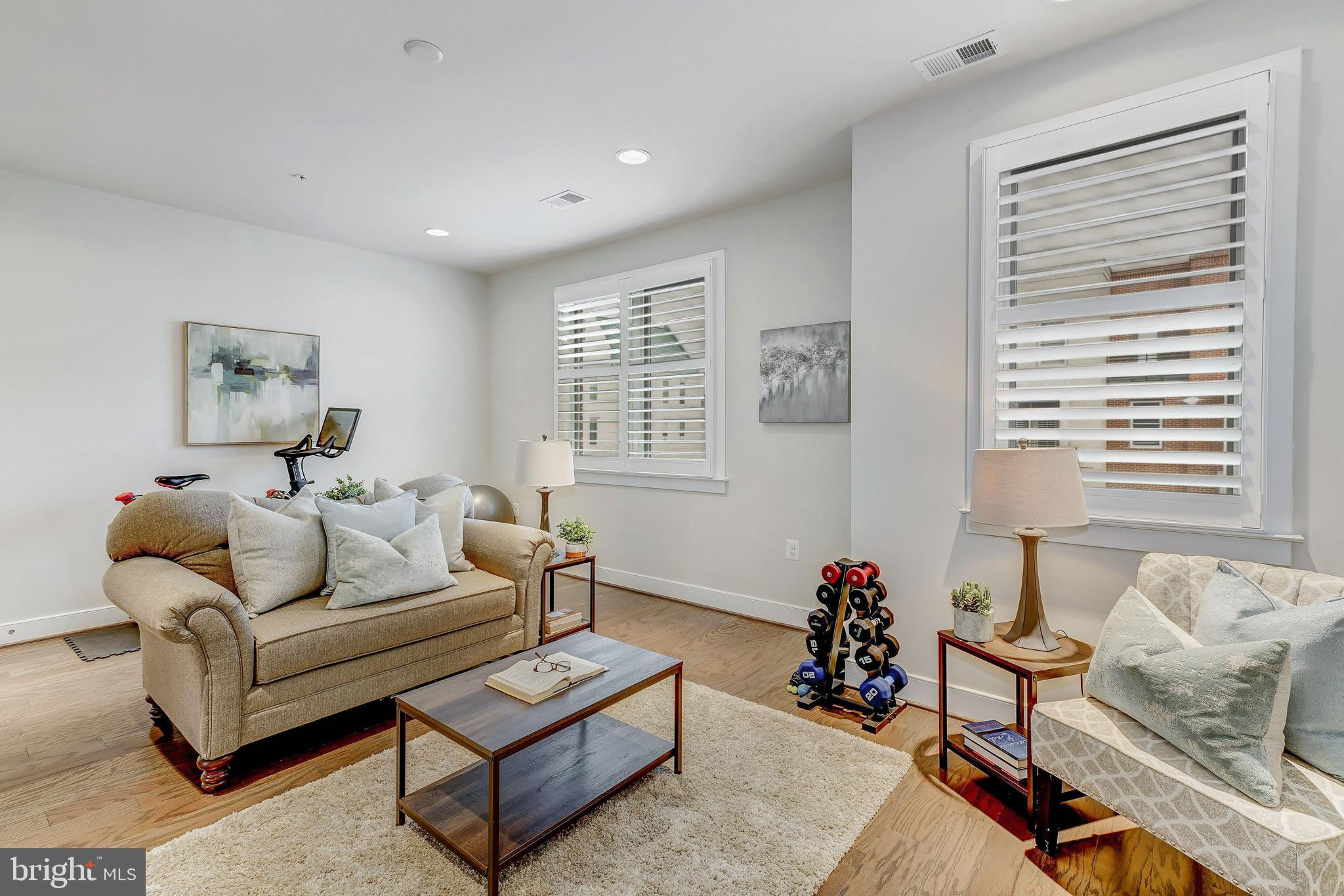 POTOMAC YARD - Residential