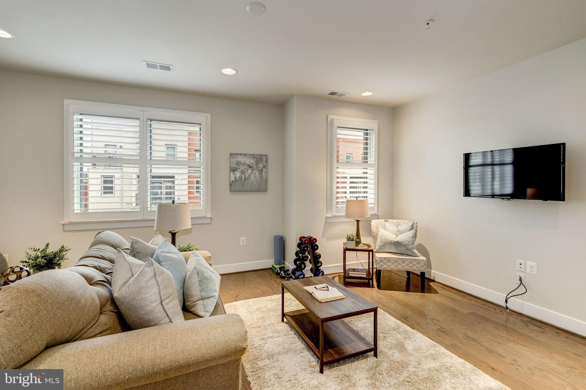 POTOMAC YARD - Residential