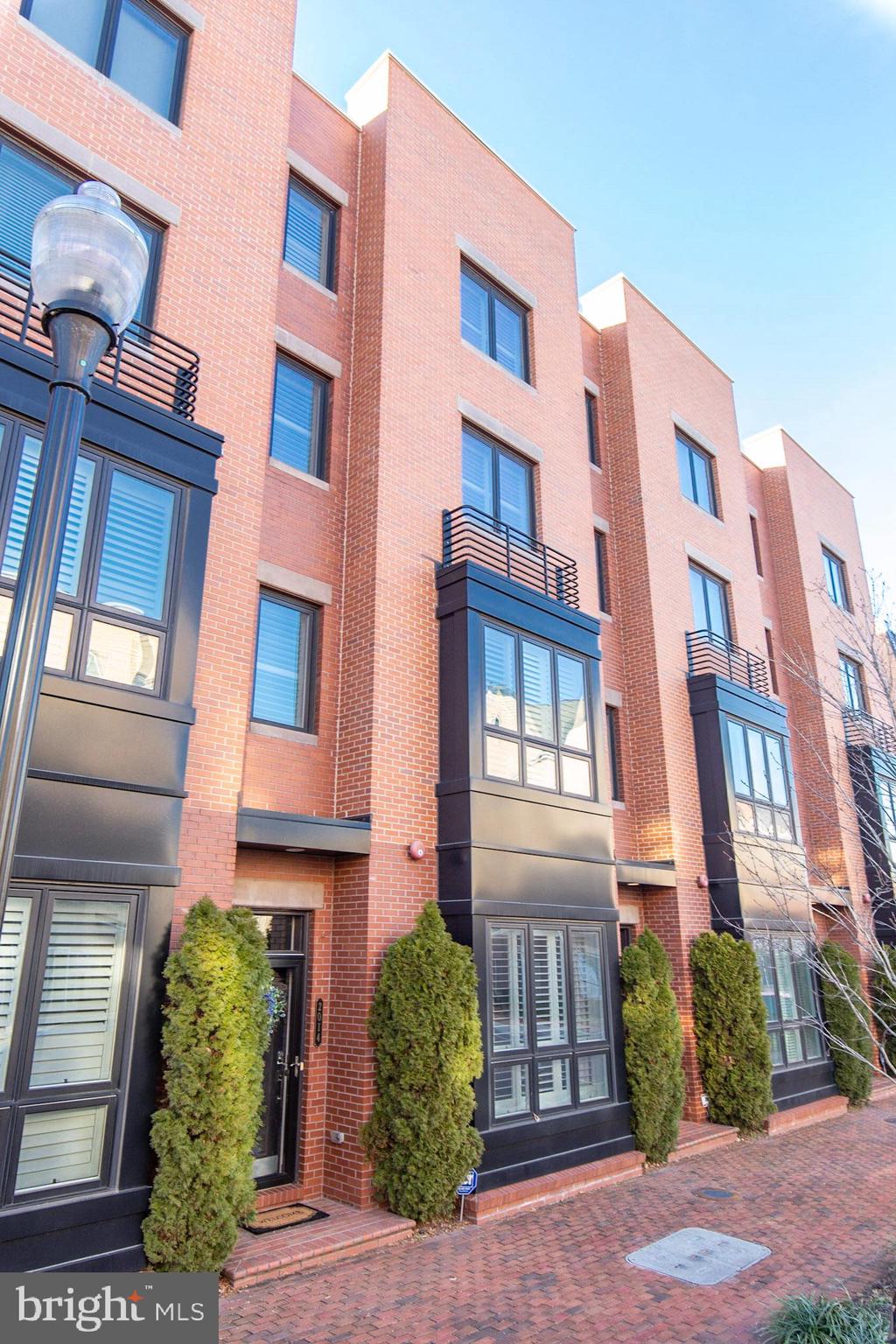 POTOMAC YARD - Residential