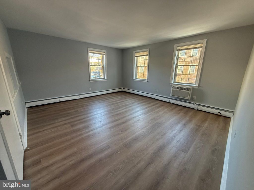 Photo of 27 Wallingford Avenue, WALLINGFORD, PA 19086 (MLS # PADE2107646)