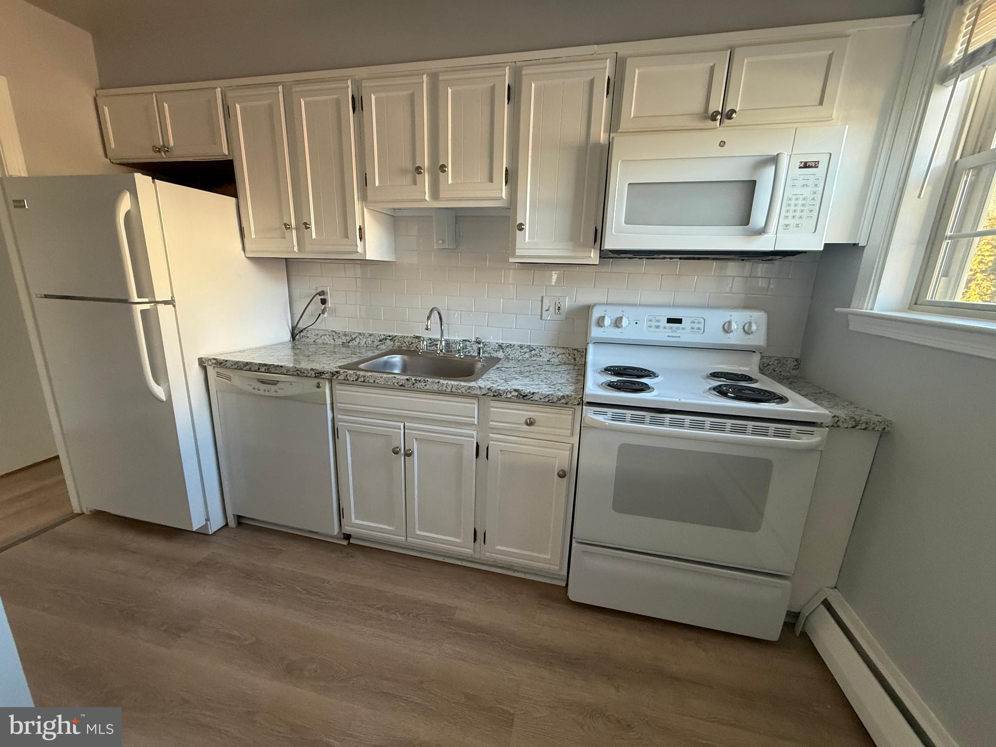 27 WALLINGFORD AVENUE