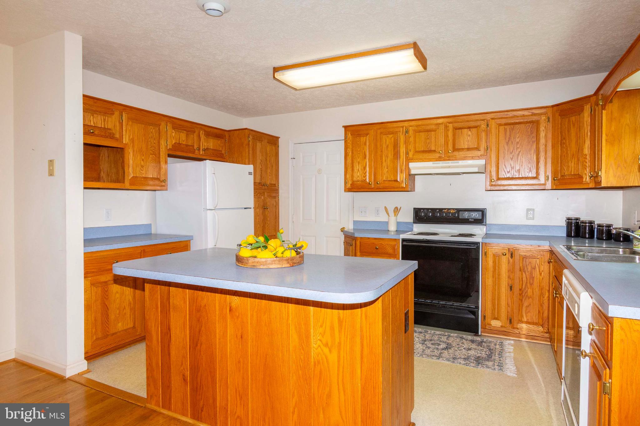 DAISY HILLS - Residential