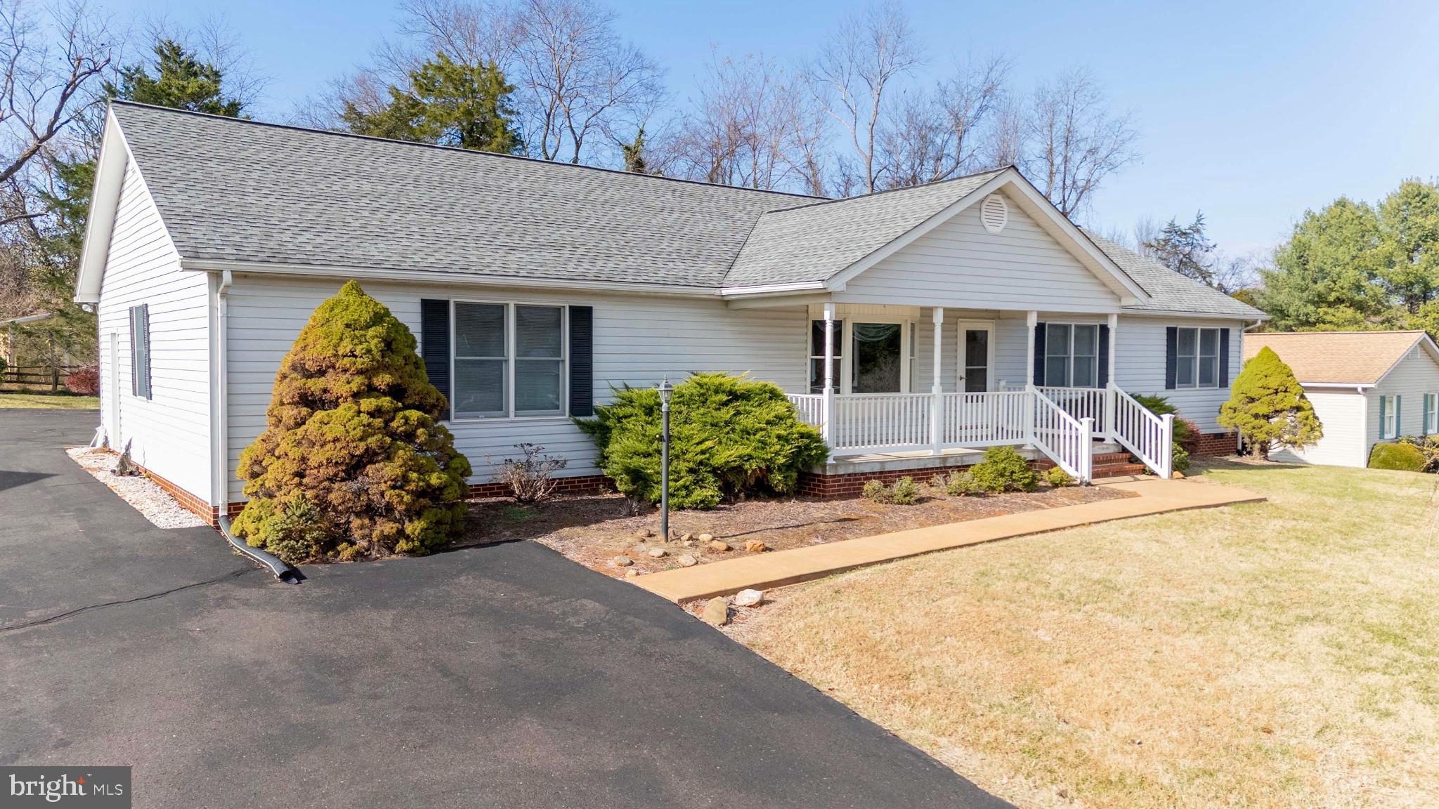 DAISY HILLS - Residential