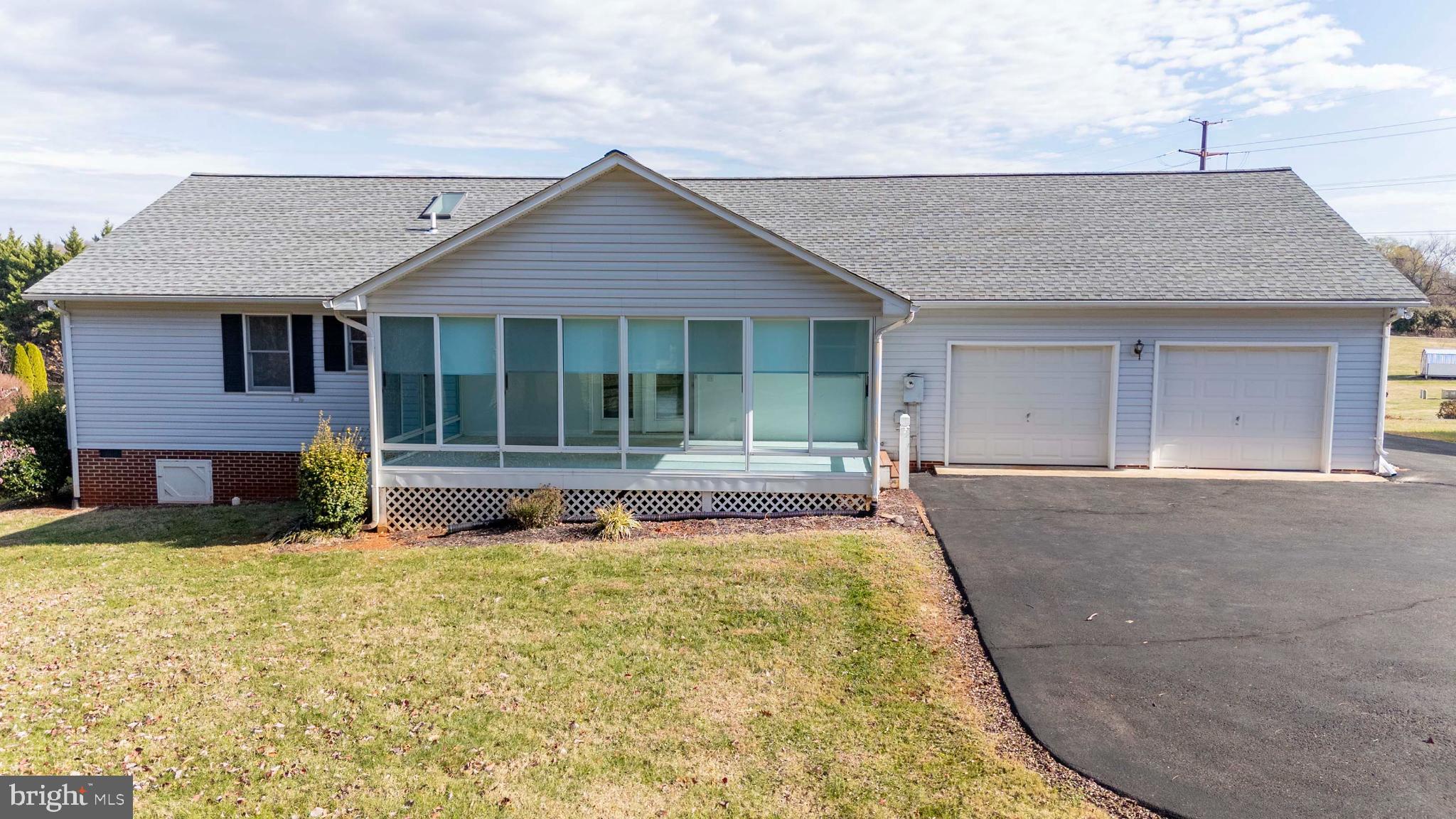 DAISY HILLS - Residential