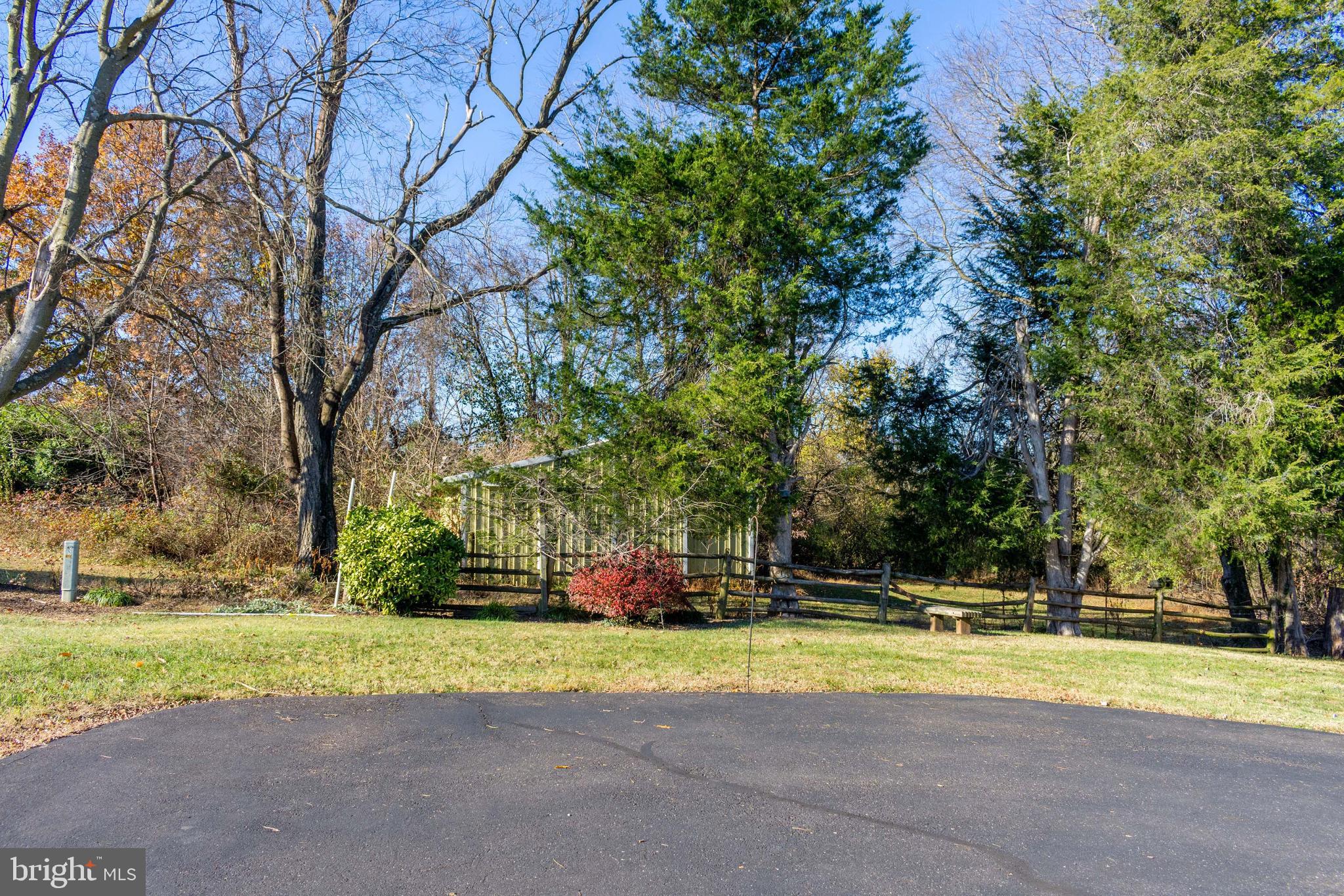 DAISY HILLS - Residential