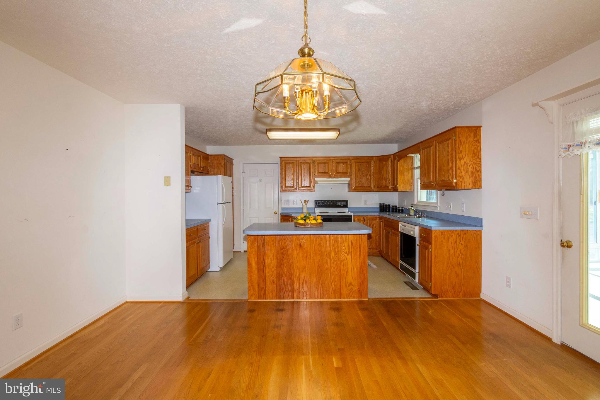 DAISY HILLS - Residential