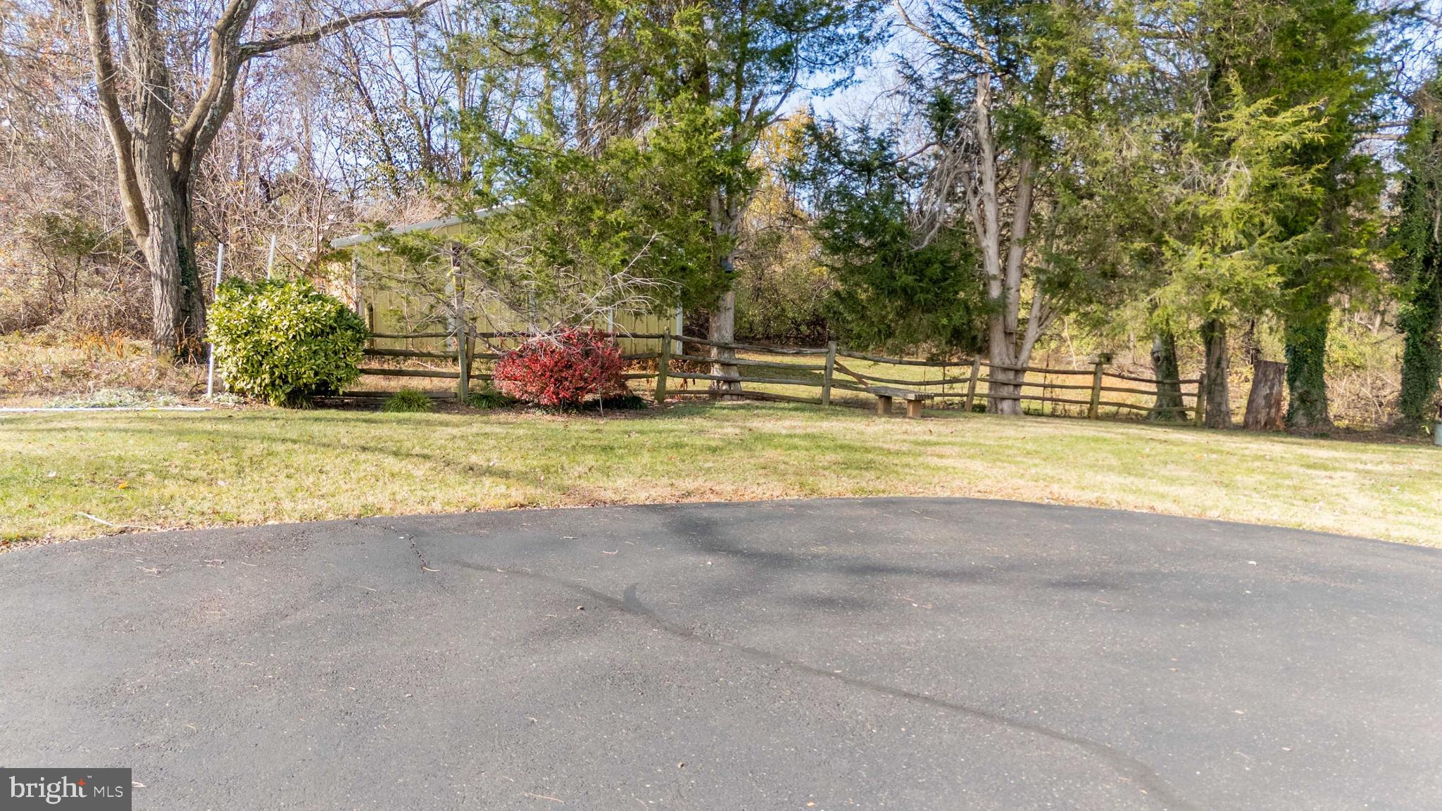 DAISY HILLS - Residential