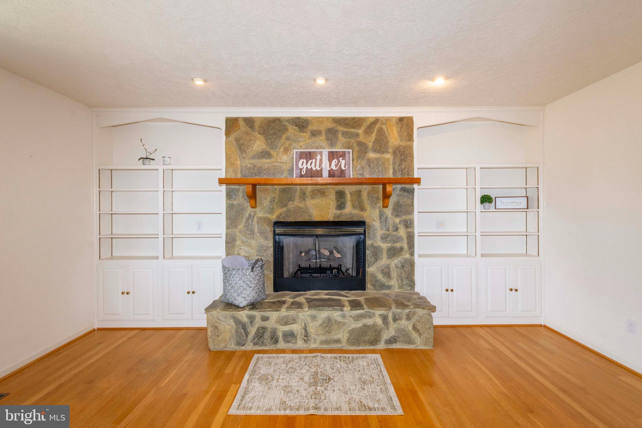 DAISY HILLS - Residential