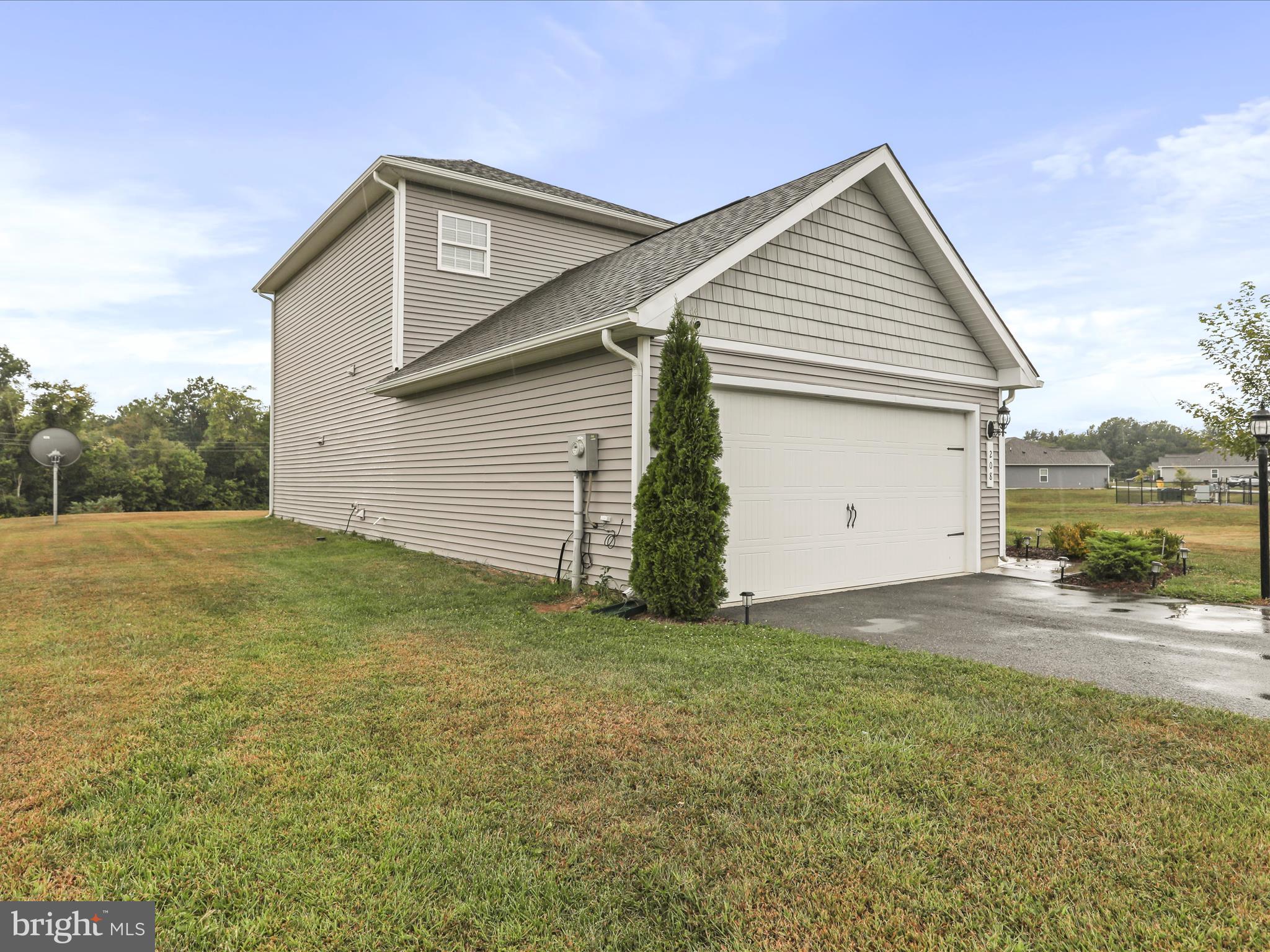 BROOKFIELD ON THE POTOMAC - Residential