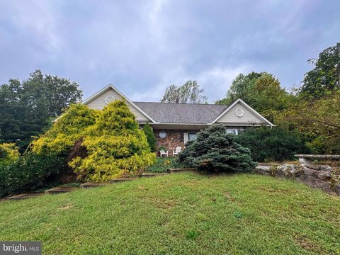 10 CINAMON COURT MOHNTON PA 19540