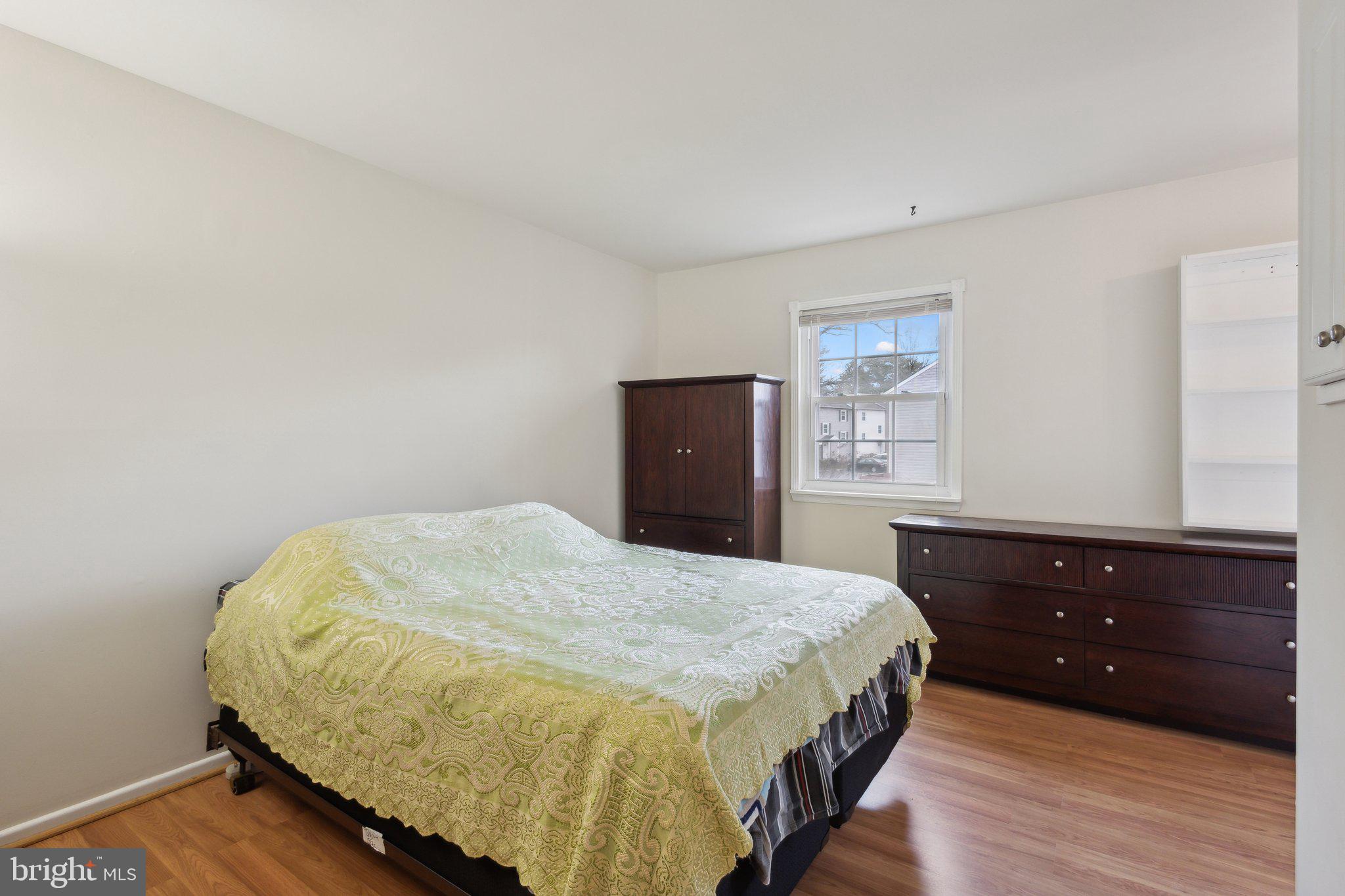 LAKE BRADDOCK - Residential