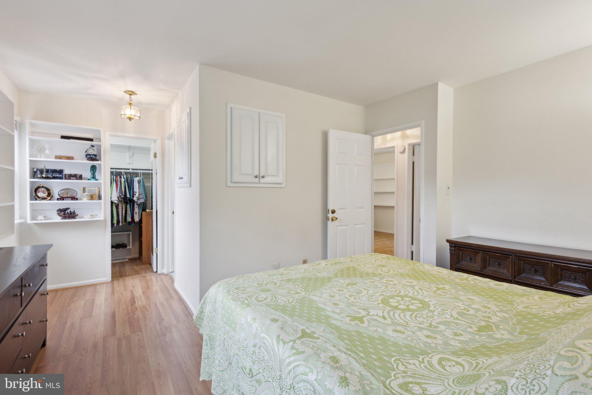 LAKE BRADDOCK - Residential