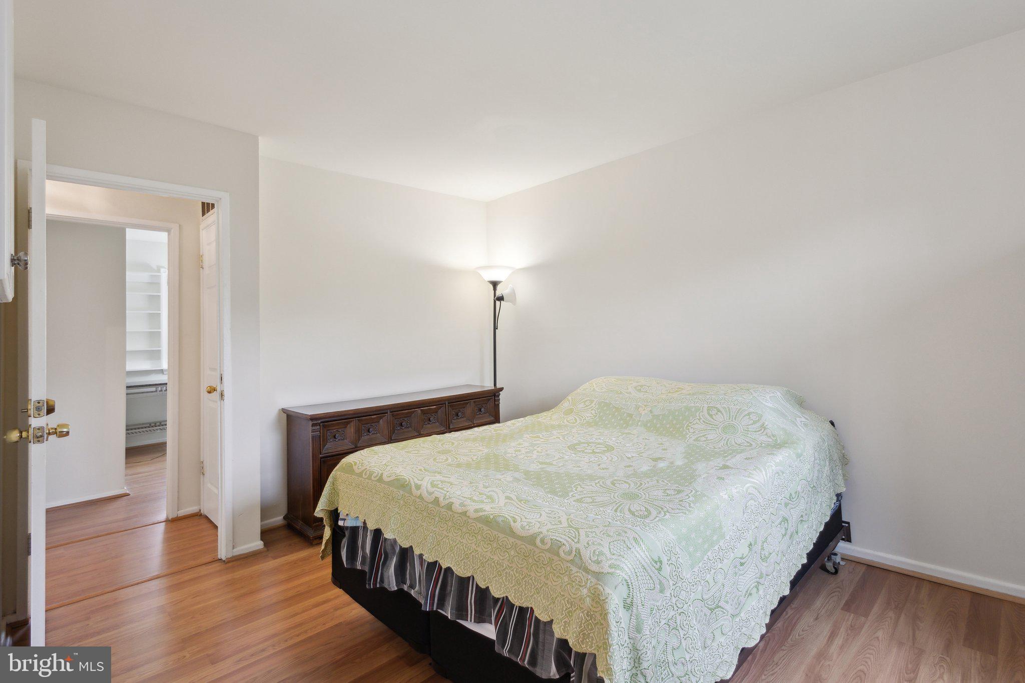 LAKE BRADDOCK - Residential