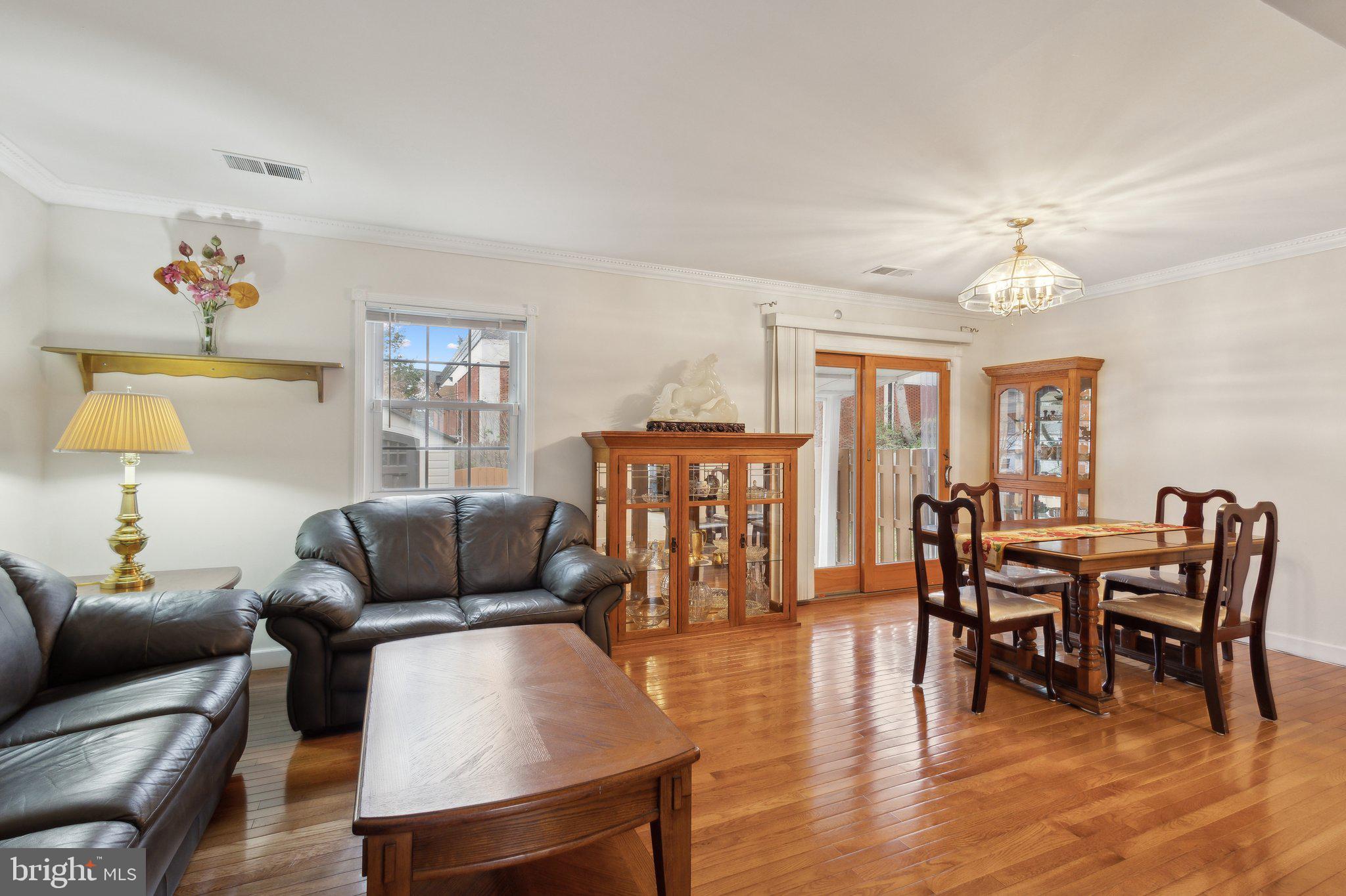 LAKE BRADDOCK - Residential