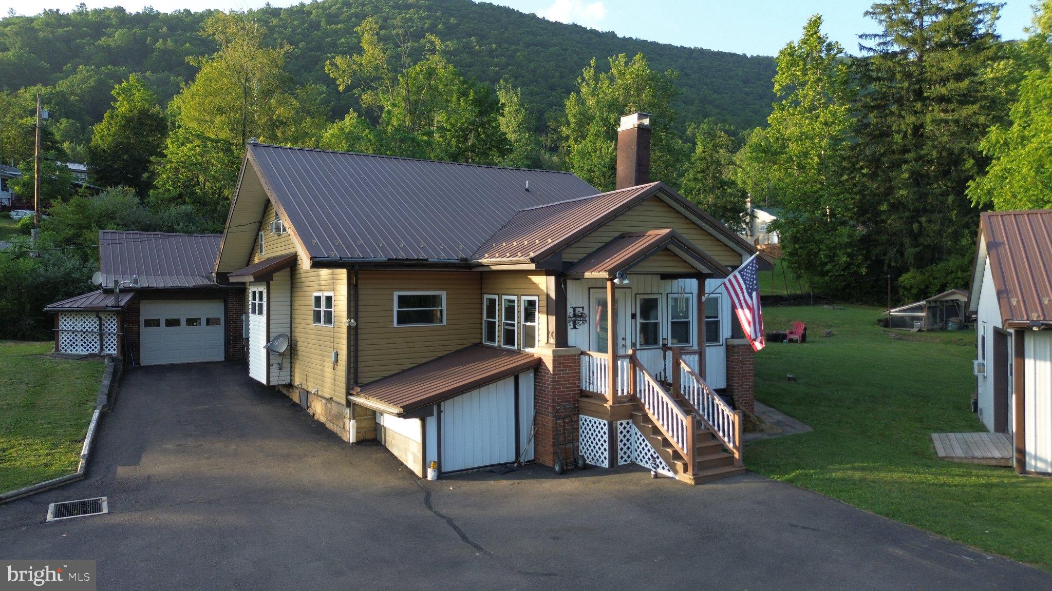 90 CRESTLINE ROAD
