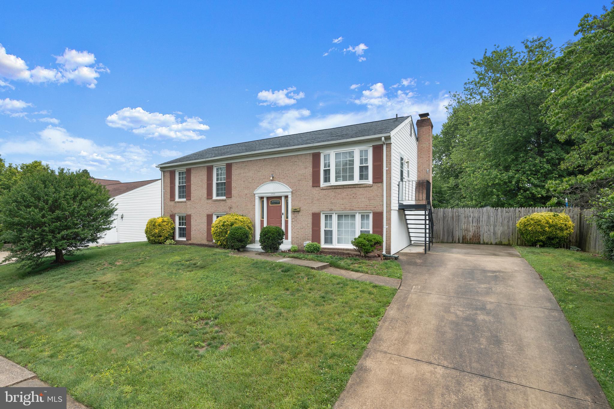 CAVERLY HILLS - Residential