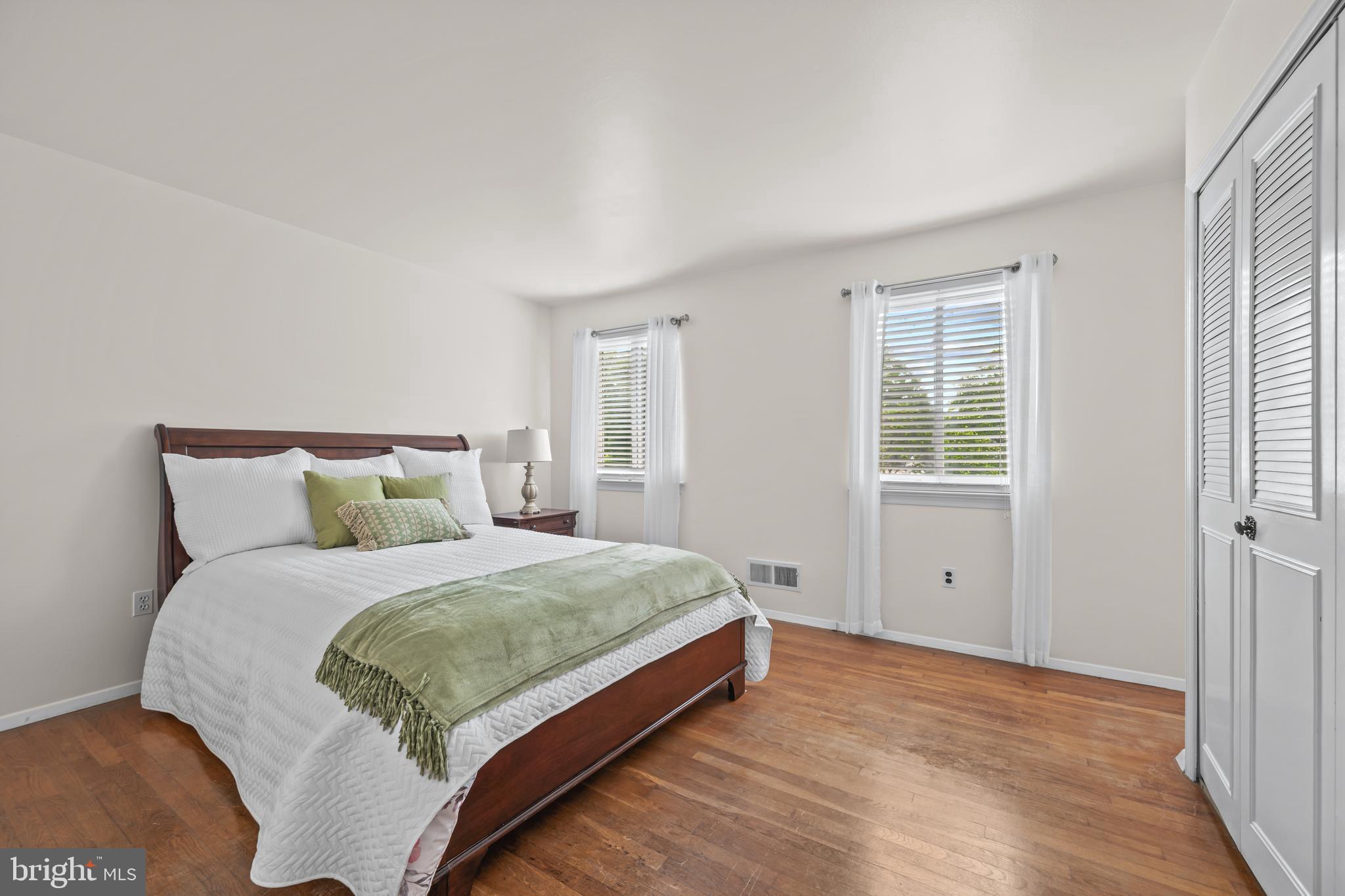 CAVERLY HILLS - Residential