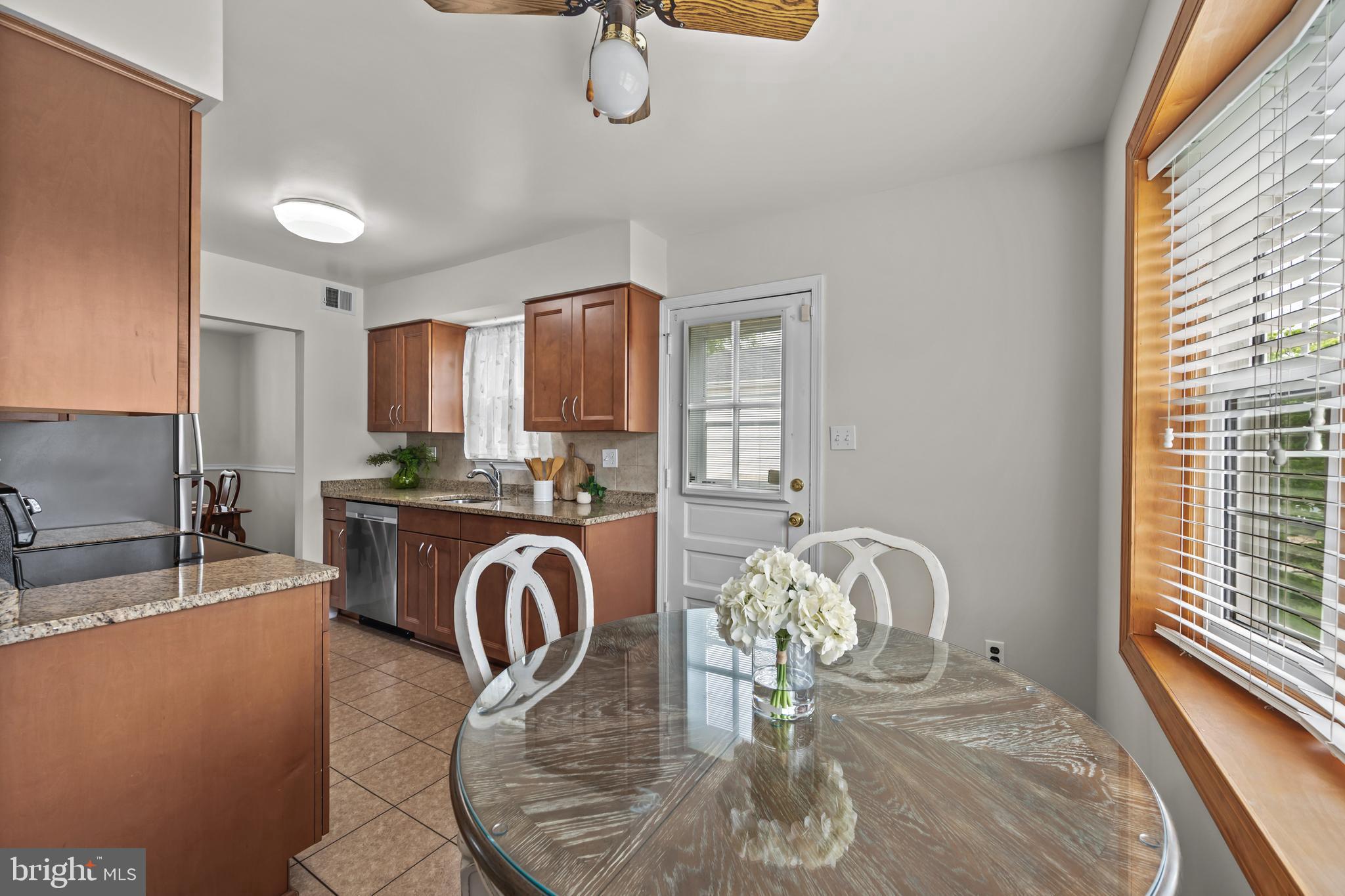 CAVERLY HILLS - Residential