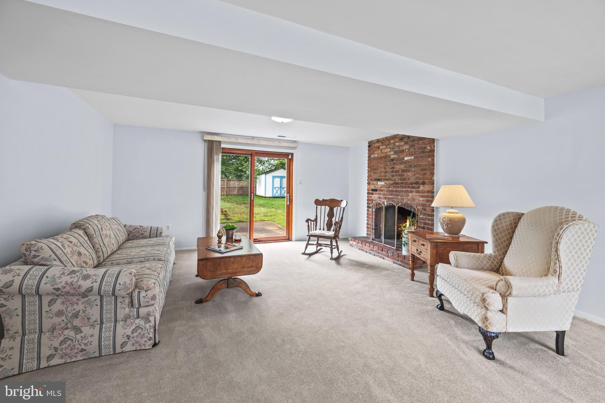 CAVERLY HILLS - Residential