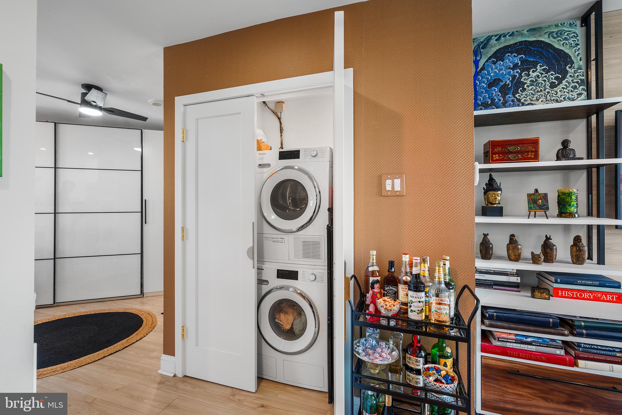 ART MUSEUM AREA - Residential