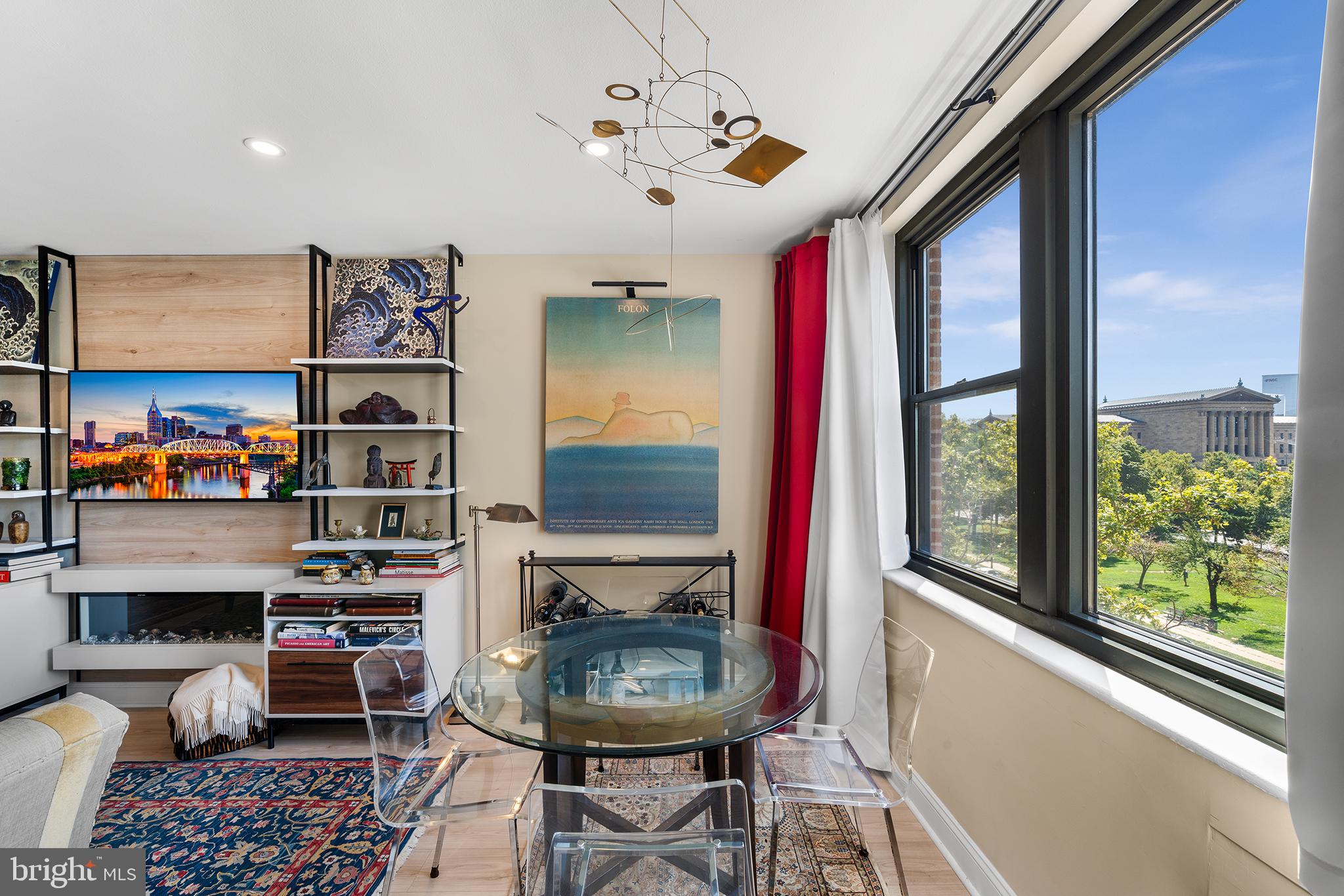 ART MUSEUM AREA - Residential