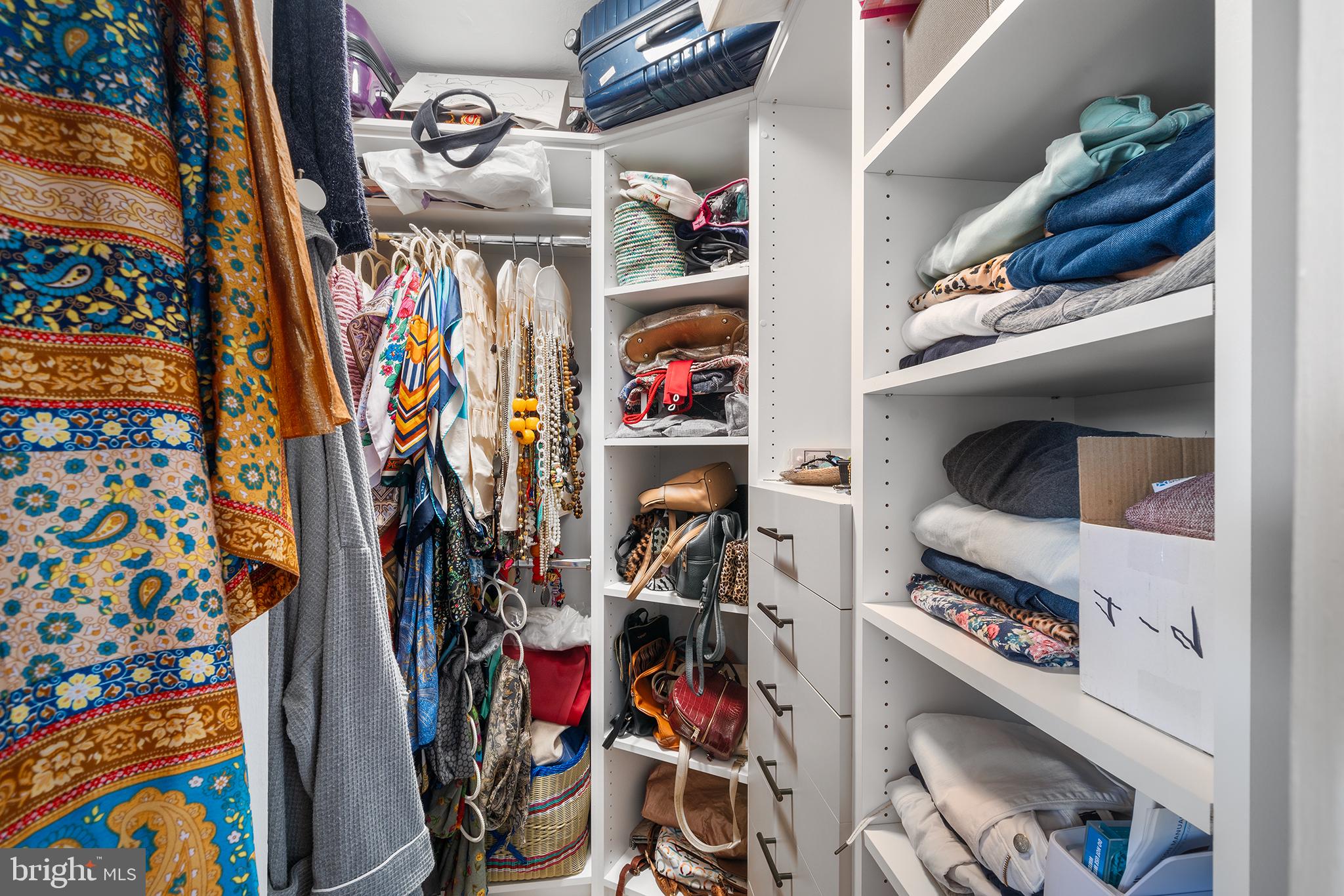 ART MUSEUM AREA - Residential