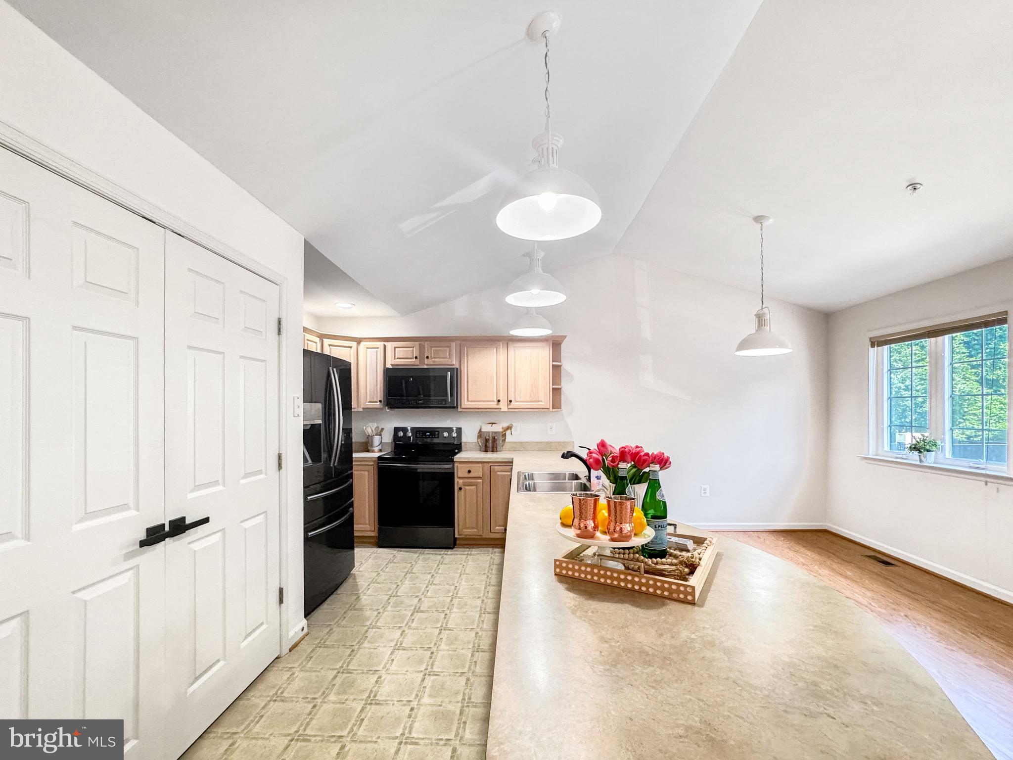 WESTLAKE - Residential