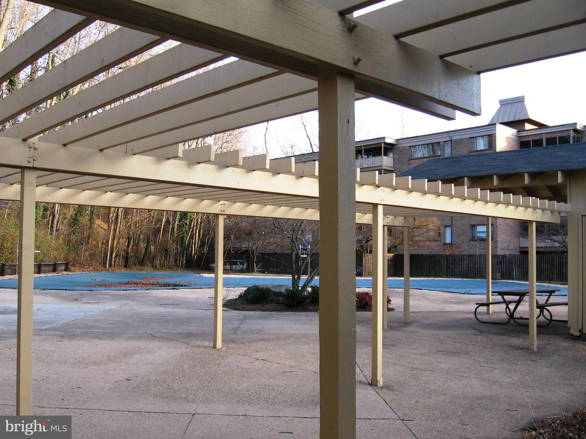 CROSS KEYS - Residential Lease