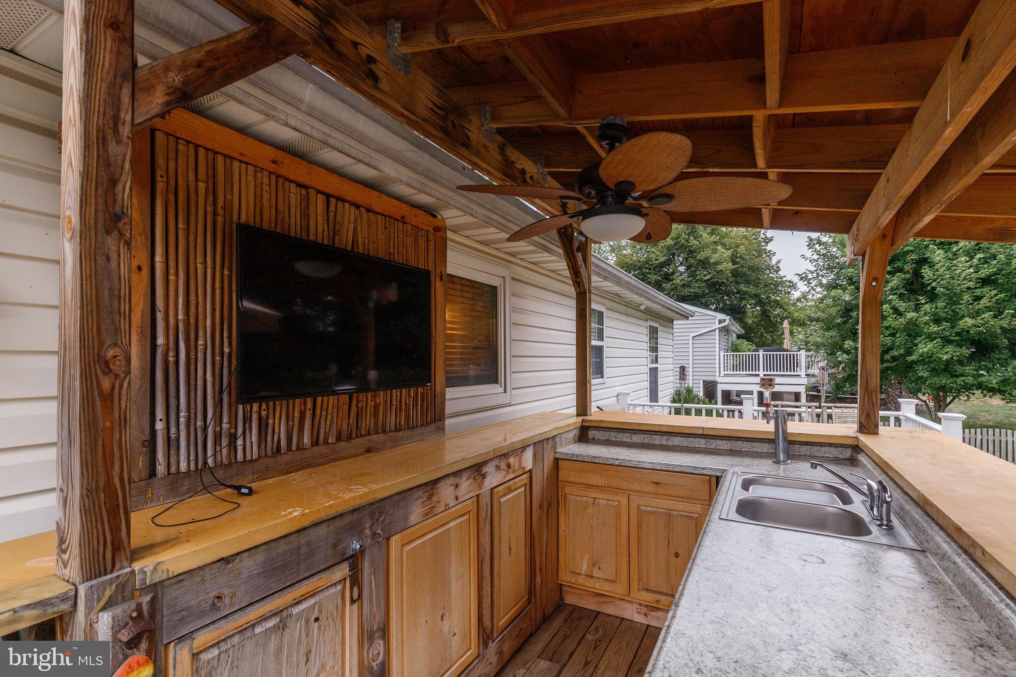 WHISPERING MEADOWS - Residential