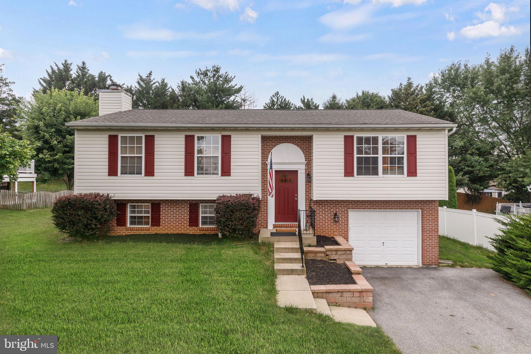 WHISPERING MEADOWS - Residential