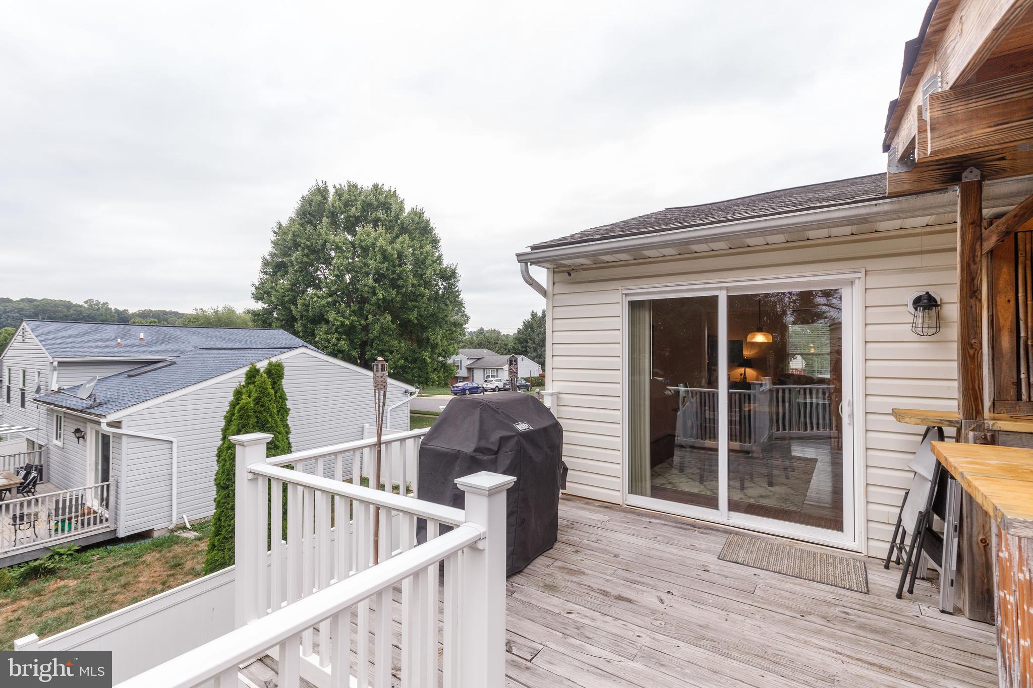 WHISPERING MEADOWS - Residential