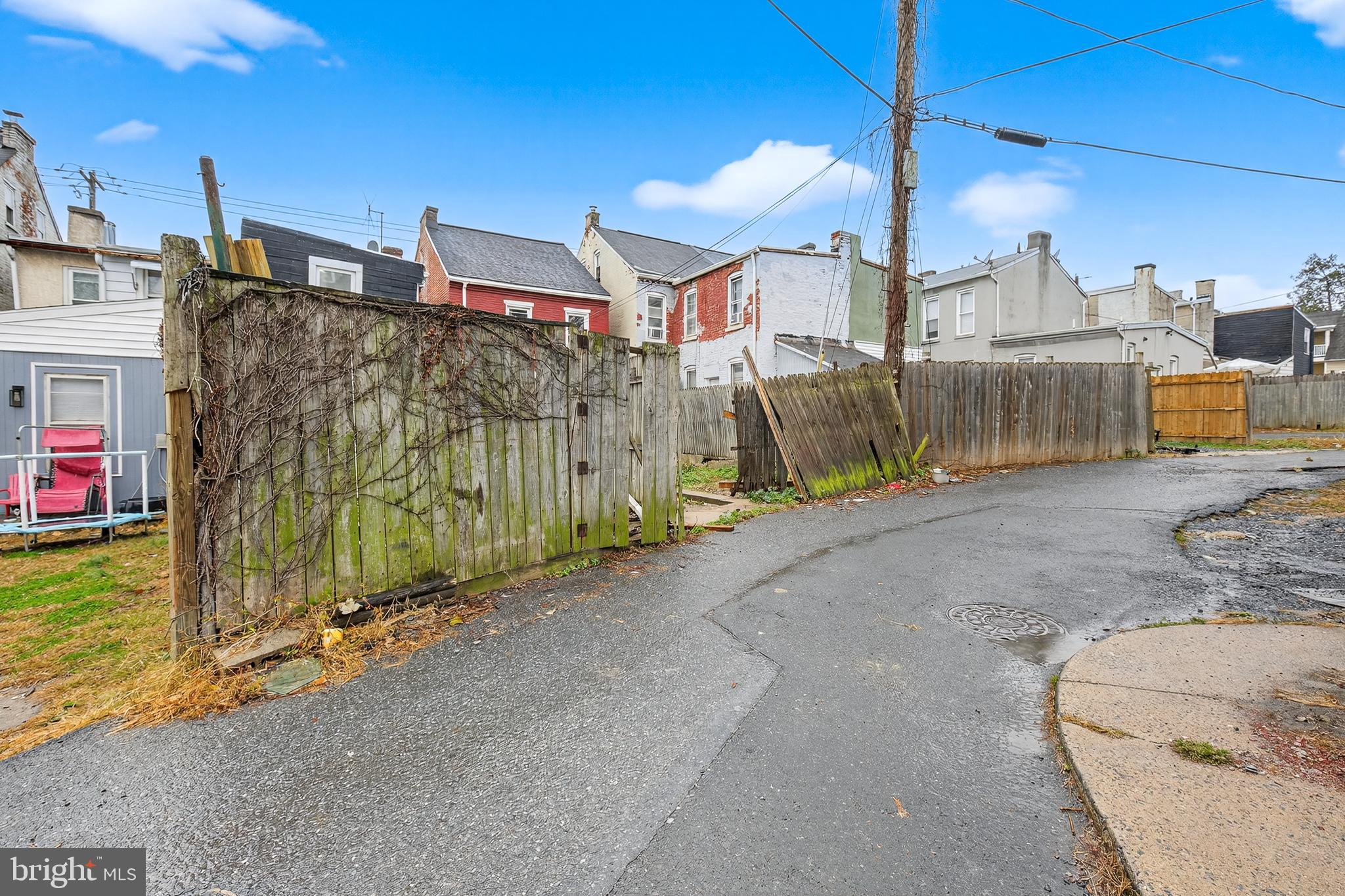 CABBAGE HILL - Residential