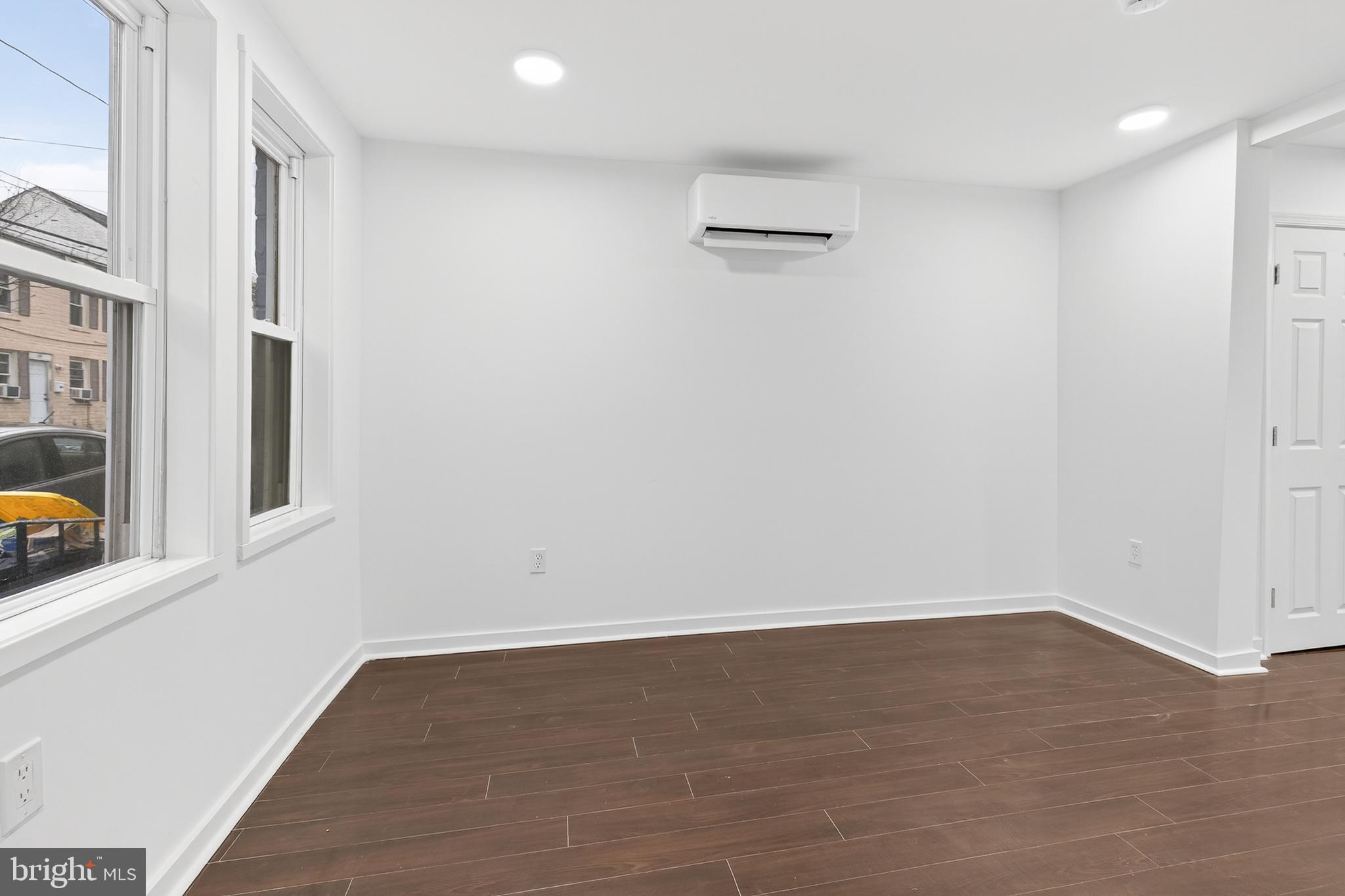 CABBAGE HILL - Residential