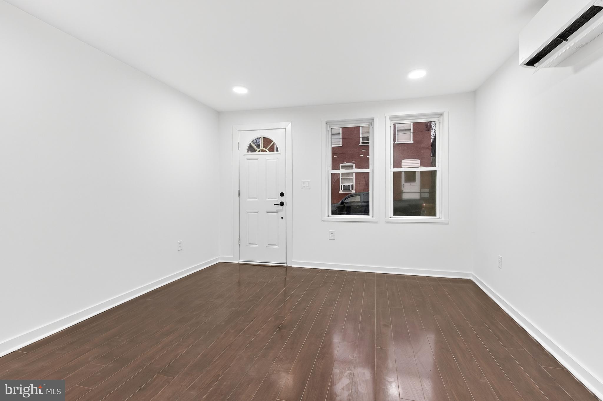 CABBAGE HILL - Residential