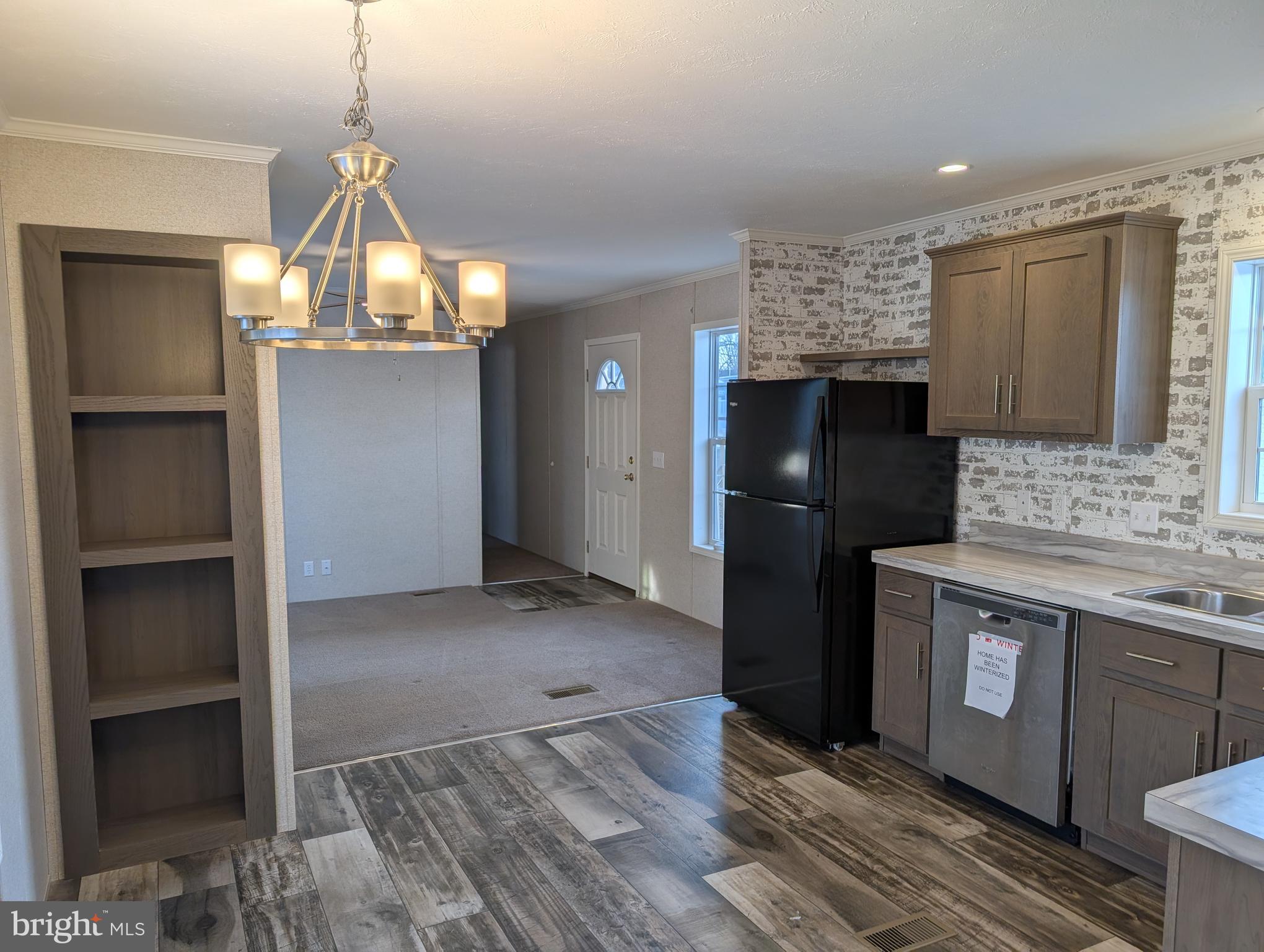 HAMPDEN VILLAGE MHP - Residential