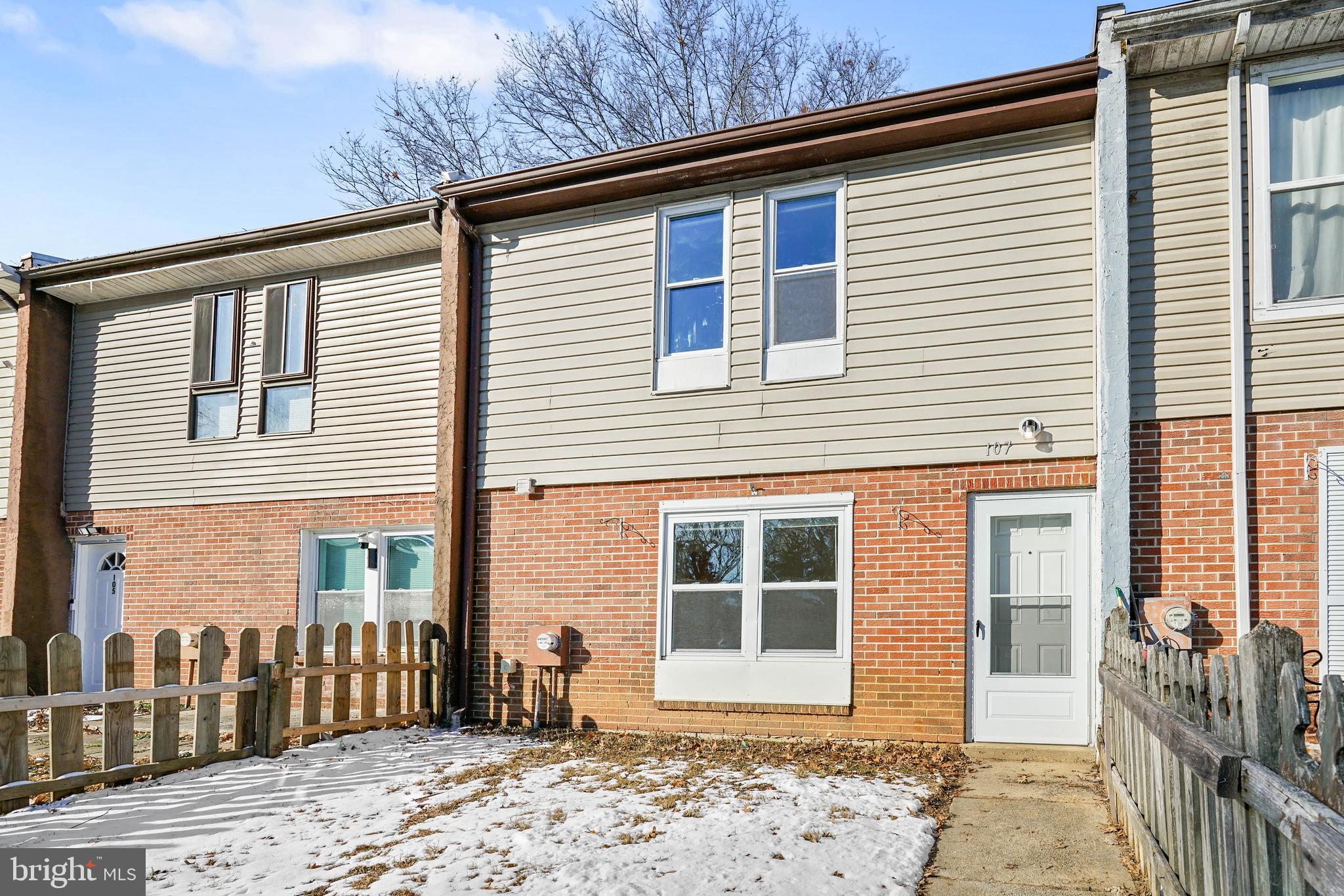 ELKTON TOWNHOUSES - Residential