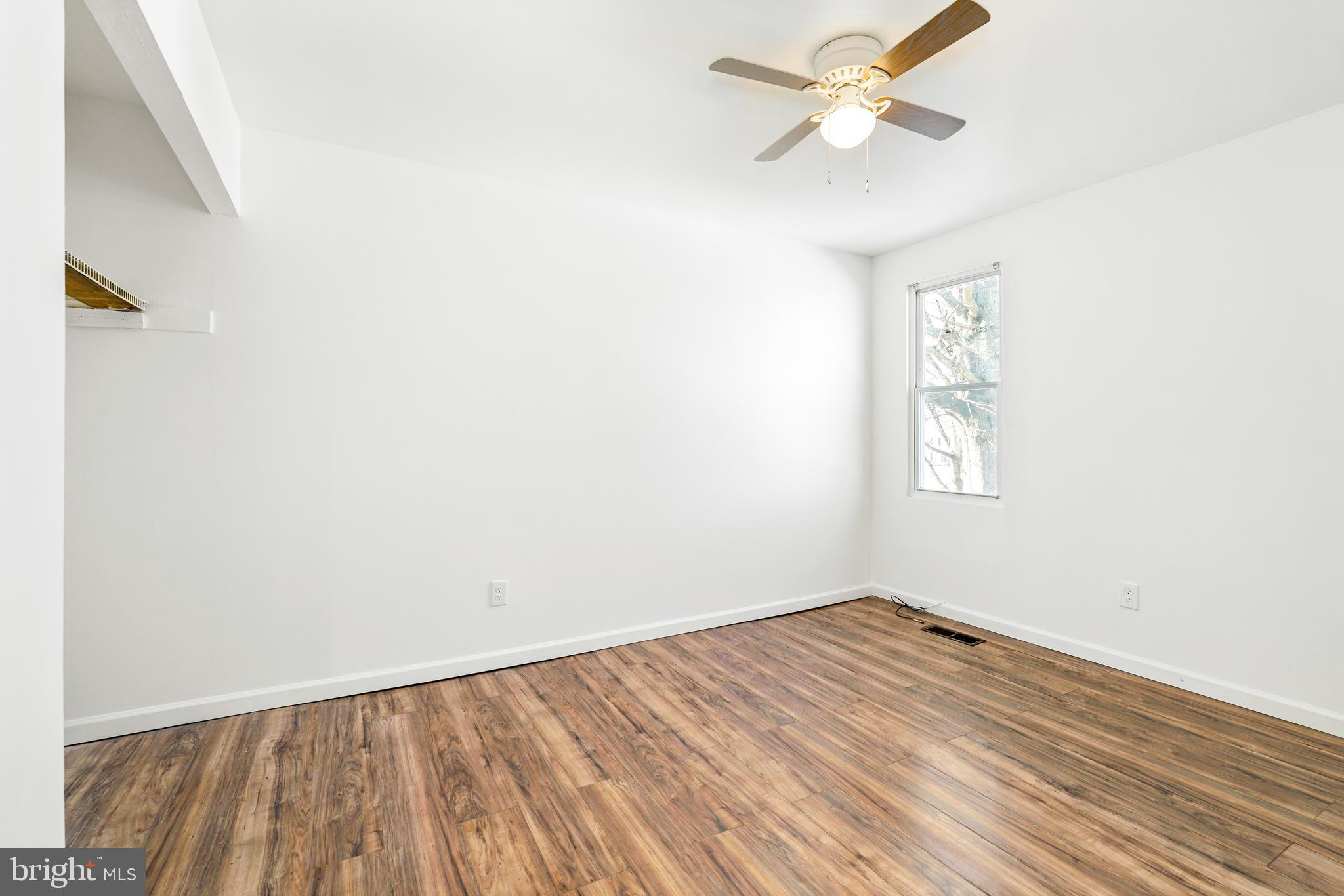 ELKTON TOWNHOUSES - Residential