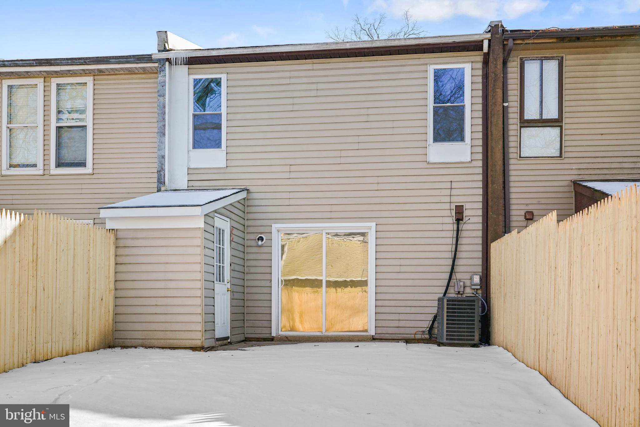 ELKTON TOWNHOUSES - Residential