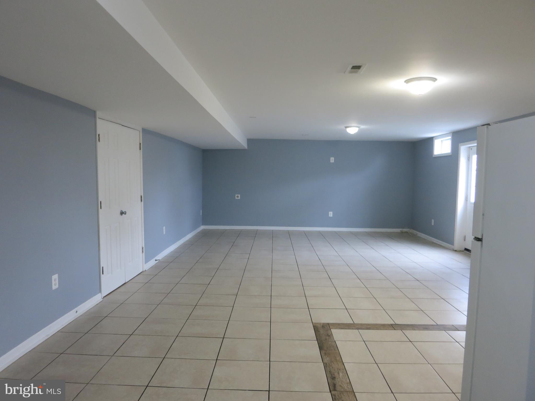 BARRETTS CROSSING - Residential Lease